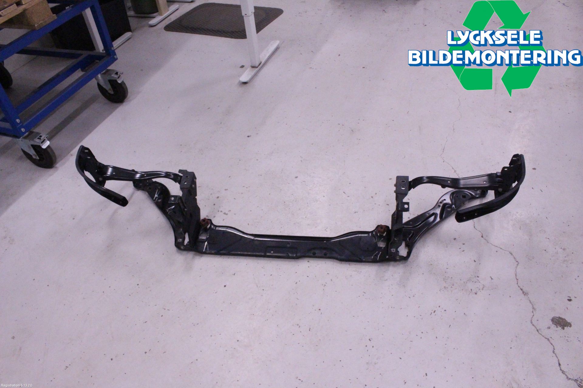 Mercedes-Benz MB E-KLASS (W212) 09-16 Frontkorg
