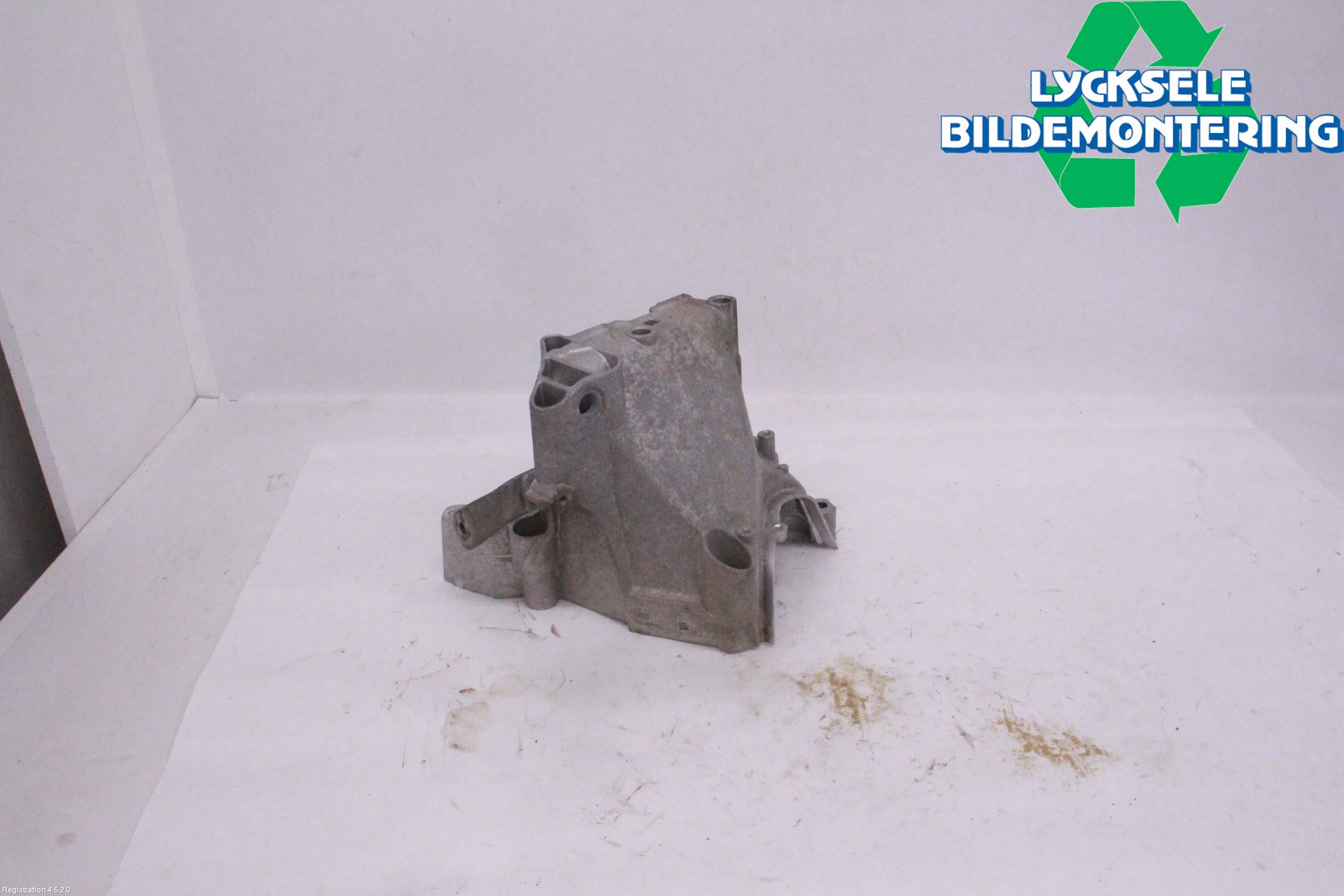 Volkswagen VW T-CROSS 19- Motorfäste