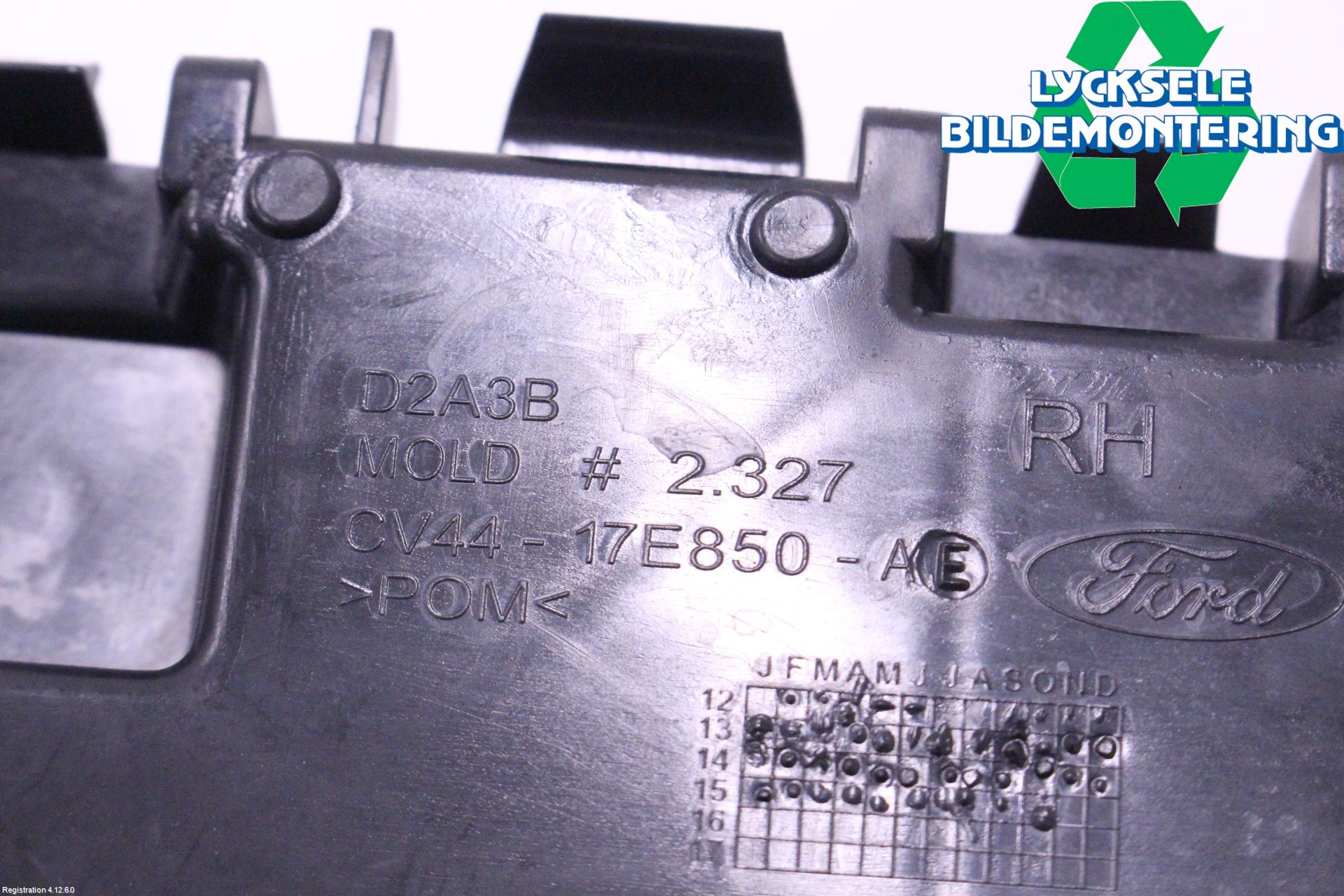 Ford KUGA 13-16 Stötfångarfäste Bak Hö