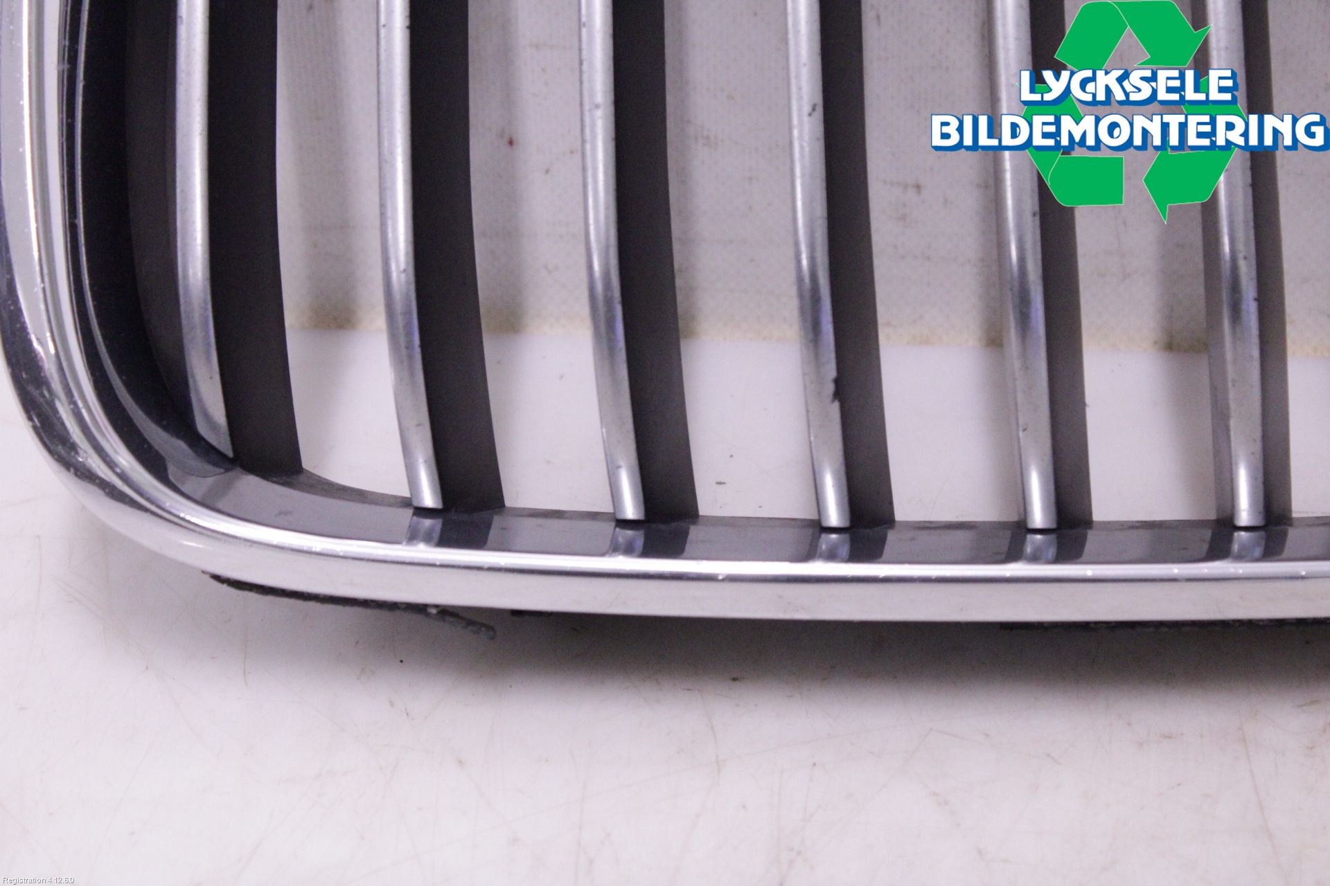 BMW 5 F10/F11/F18 09-17 Grilldel Höger