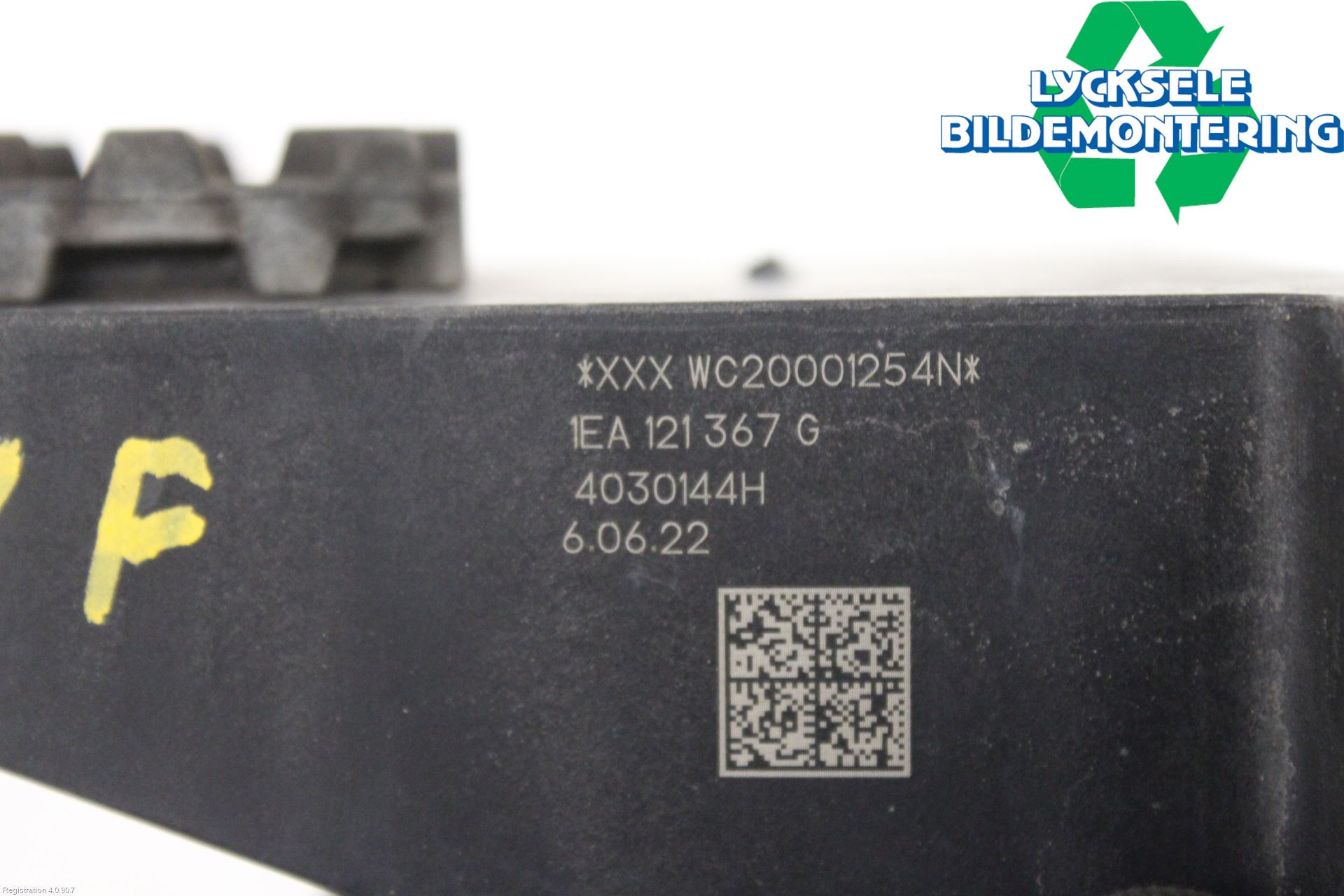 Volkswagen VW ID.4 21- Kylarfäste-Ram-Balk