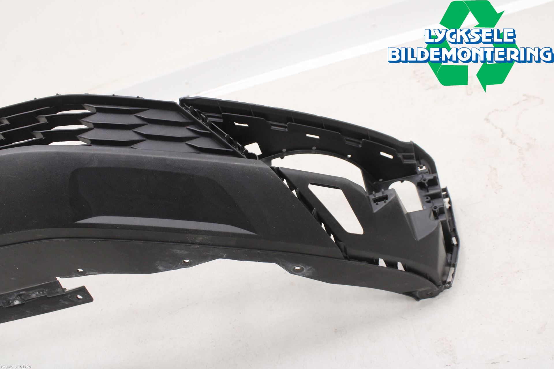 Volkswagen VW TIGUAN 16-24 Spoiler Fram