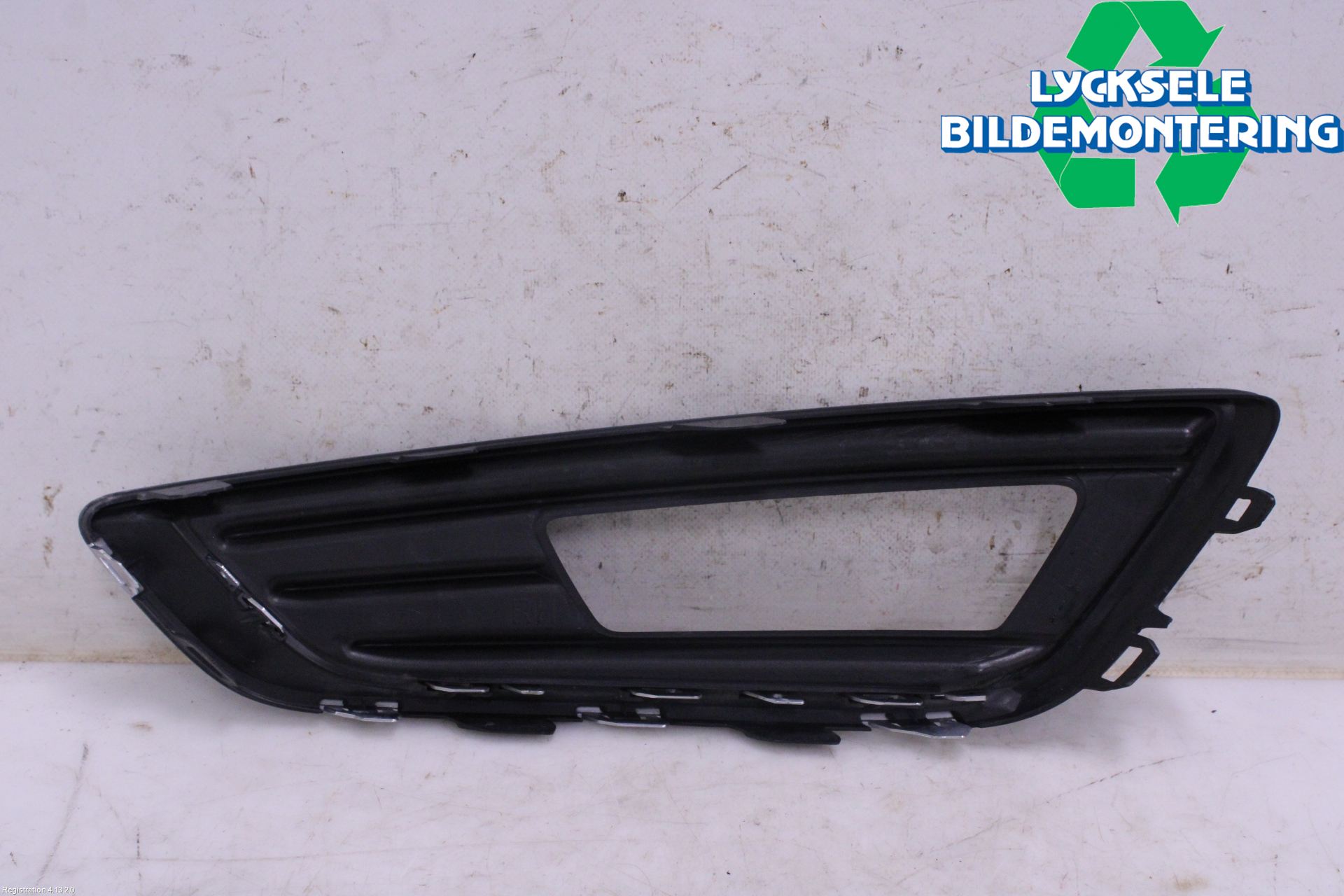 Ford FOCUS 15-18 Dimljussarg Fram