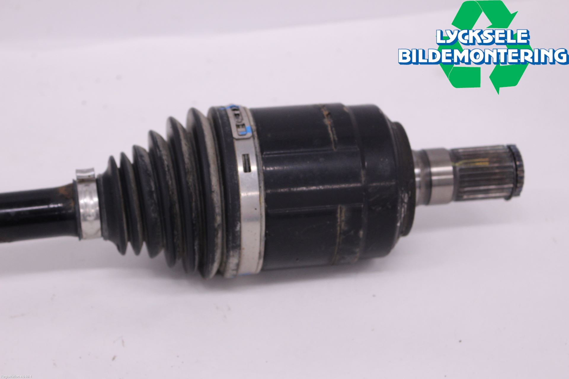 Kia SORENTO 21- Drivaxel Fram Vänster