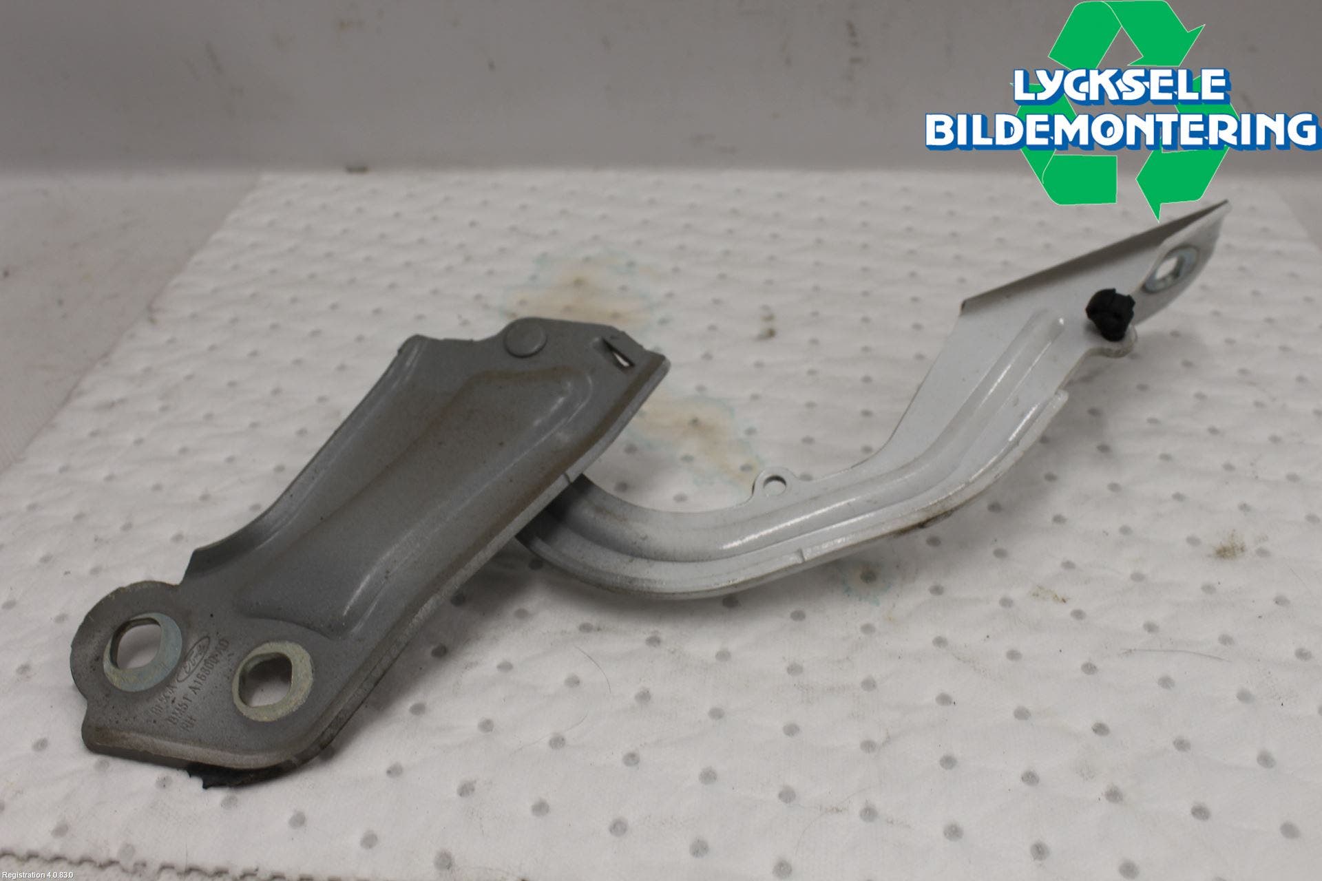 Ford FOCUS 11-14 Huvgångjärn