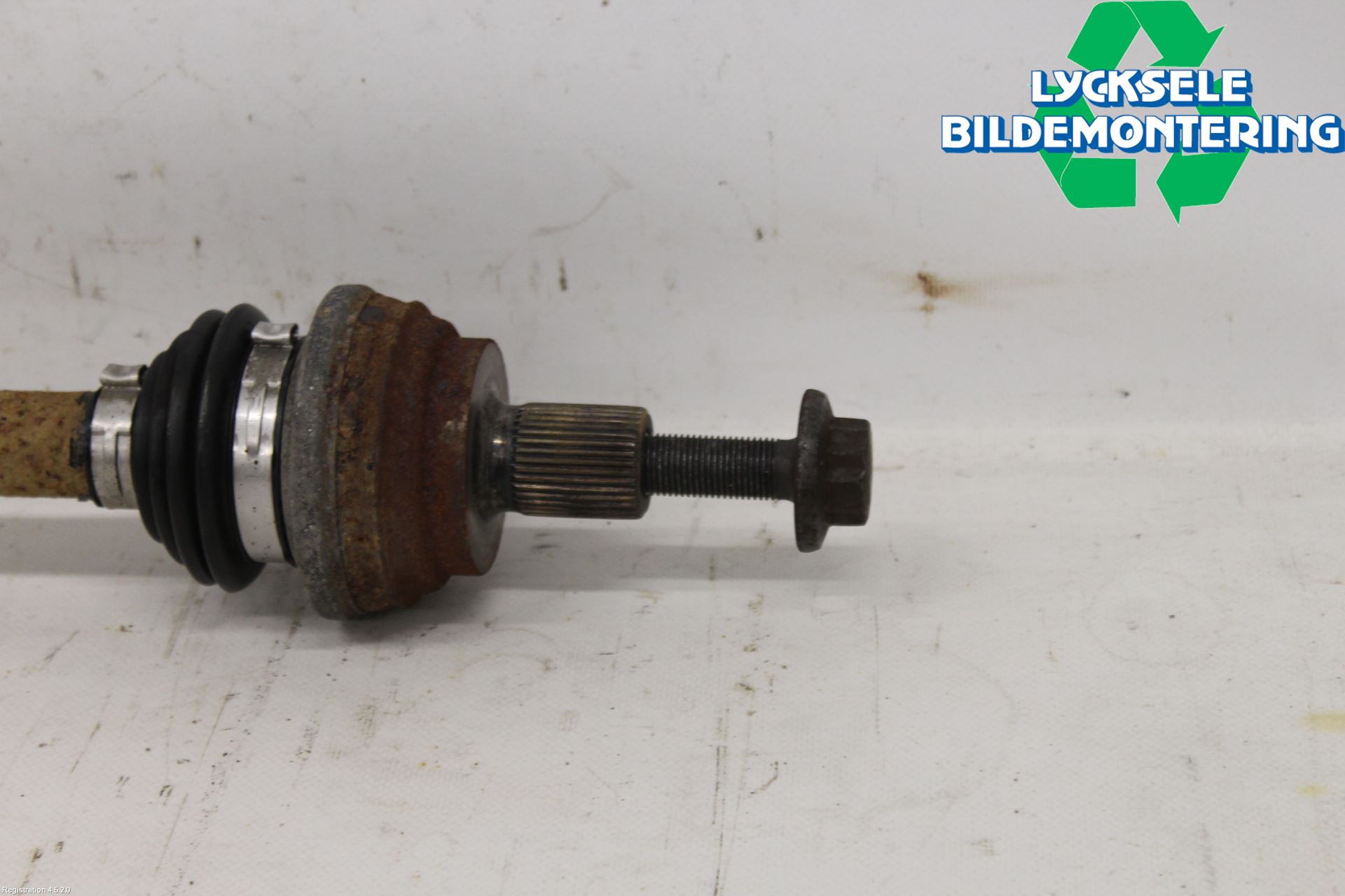 Skoda YETI Drivaxel Bak Höger