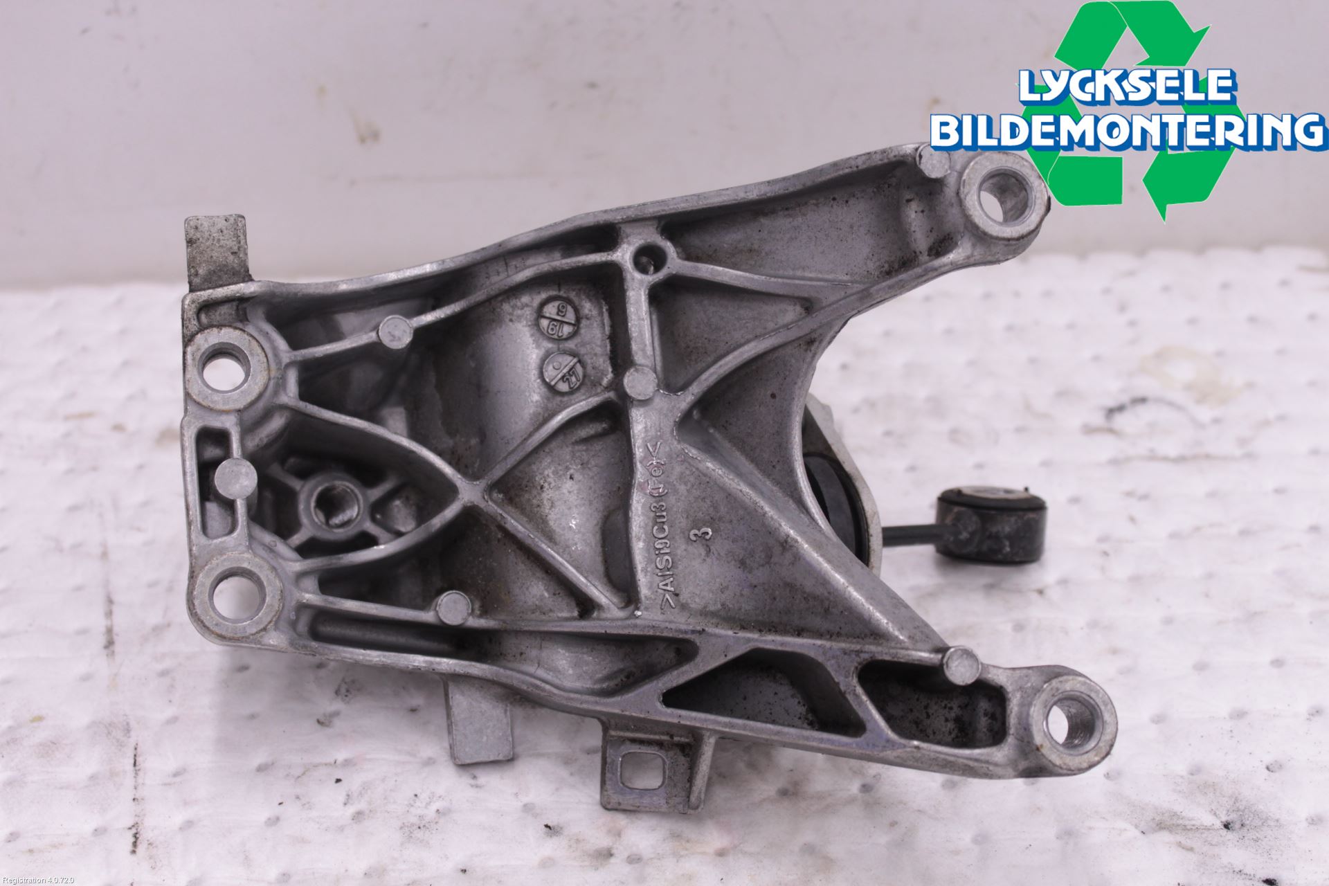 Audi A4/S4 B9 20- Motorfäste