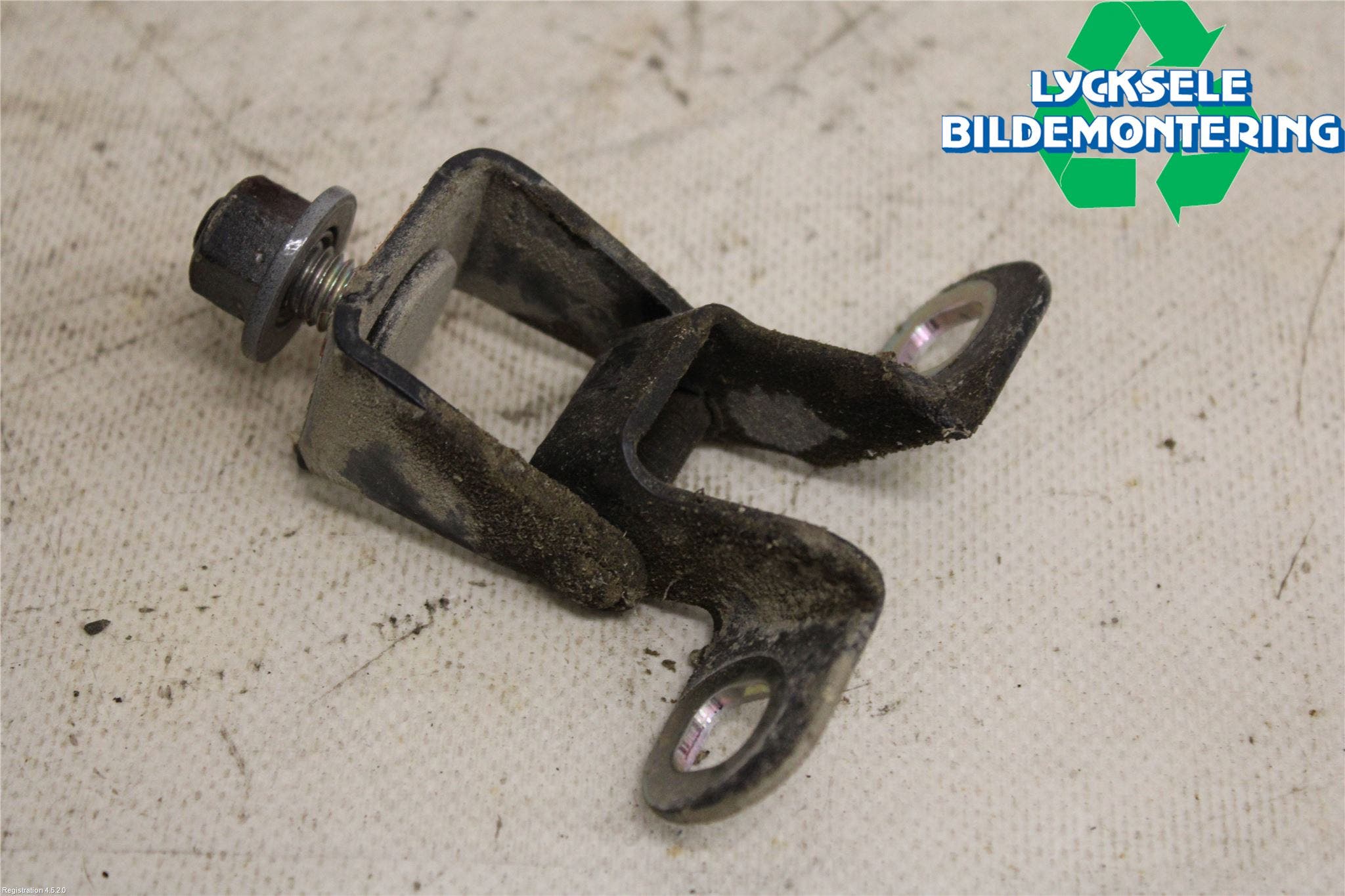 Opel MOKKA 13-20 Bakluckegångjärn Hö