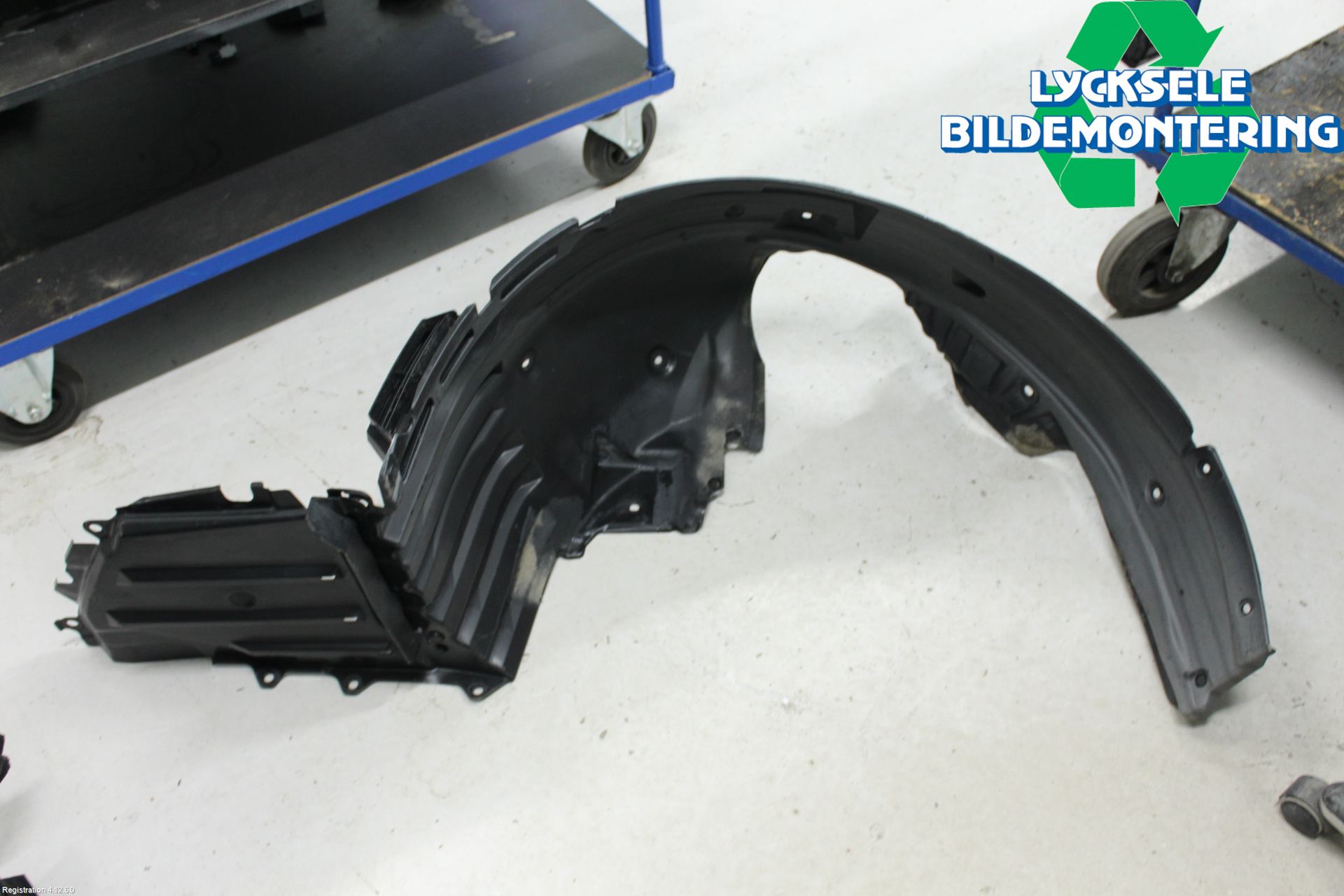 Subaru OUTBACK 21- Skärm Inner