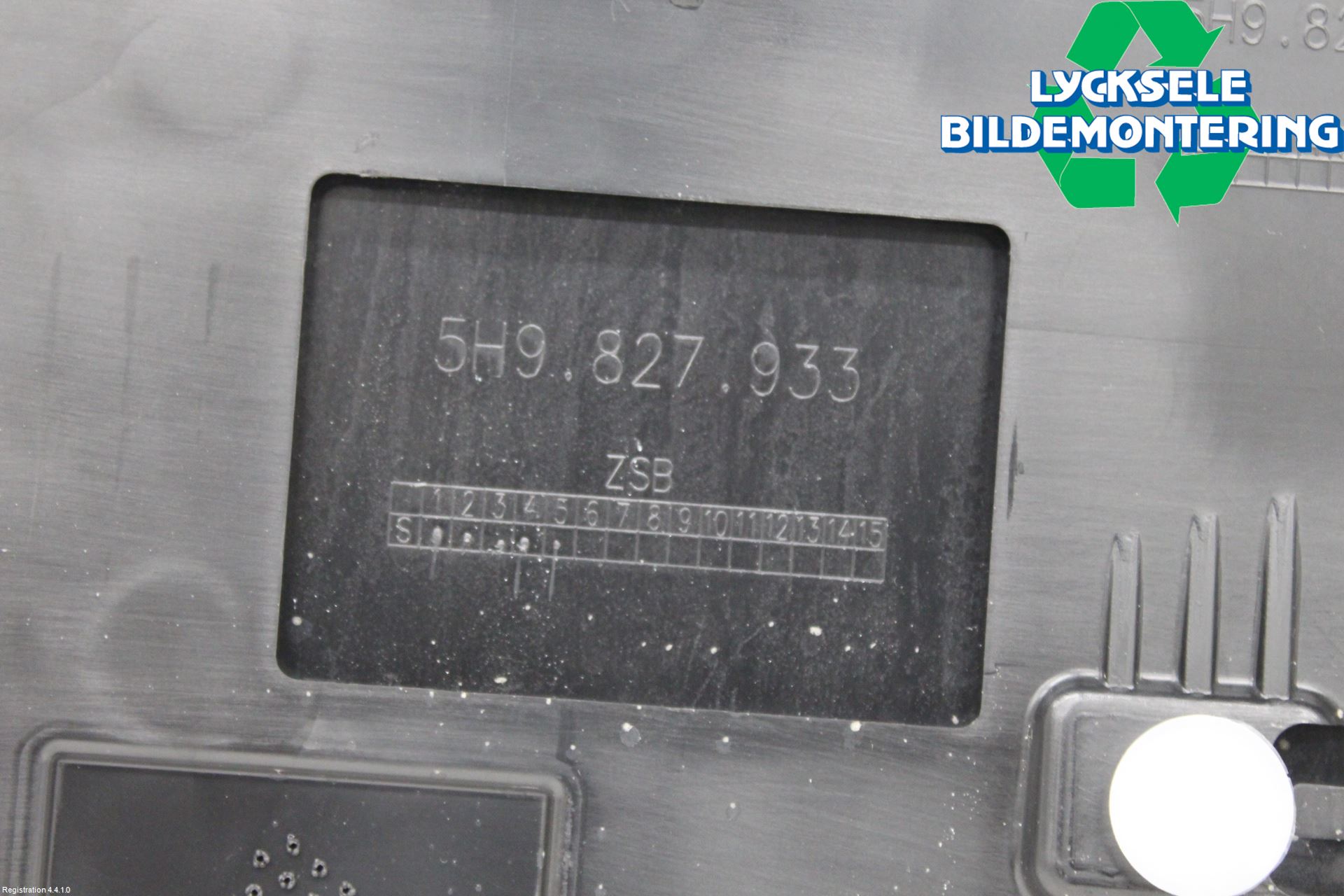 Volkswagen VW GOLF / E-GOLF VIII 20- Spoiler Baklucka