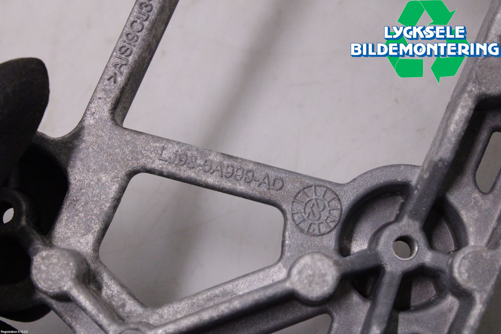 Ford MUSTANG Mach-E 21- Motorbalk