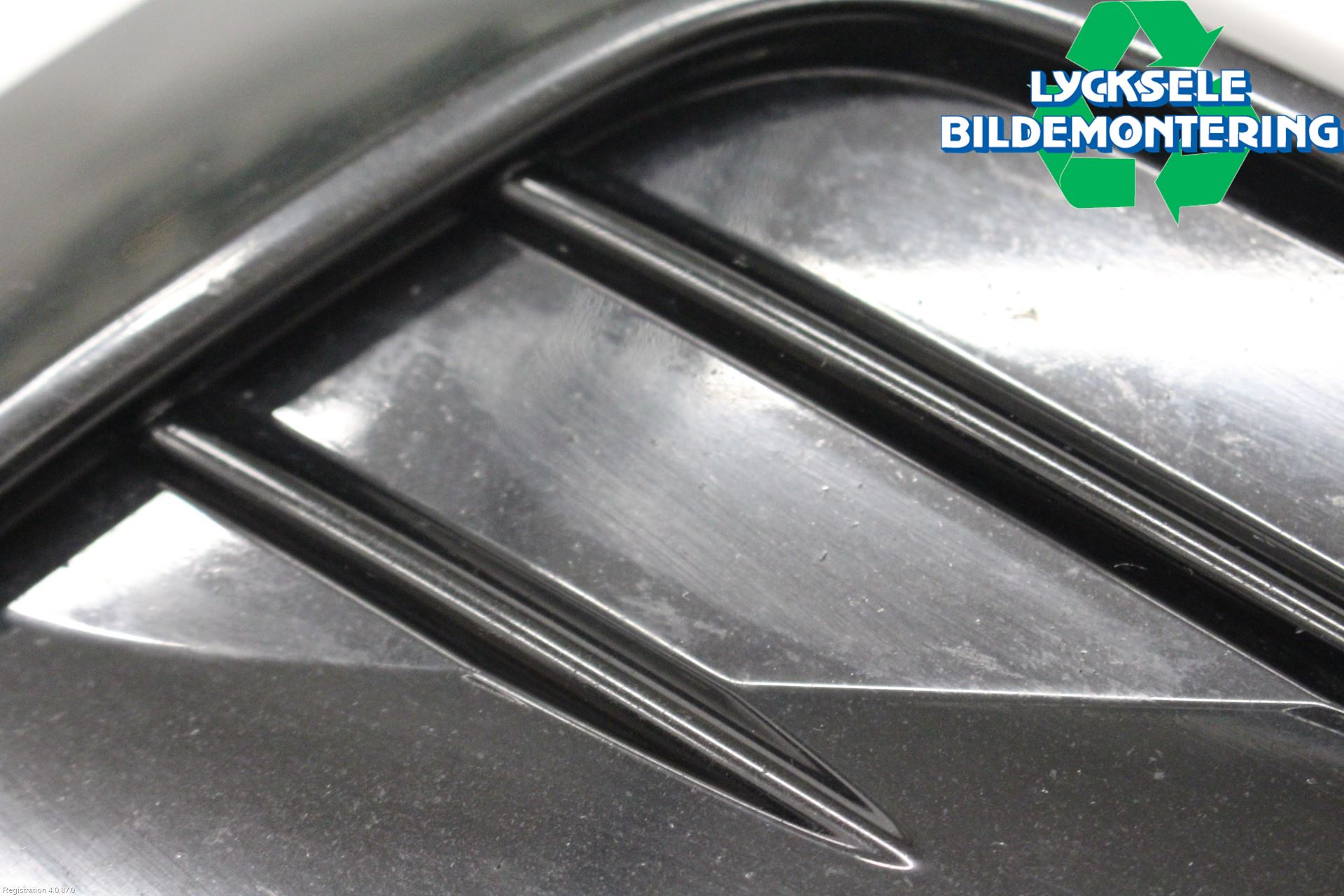 Volkswagen VW TIGUAN 16-24 Grilldel Höger