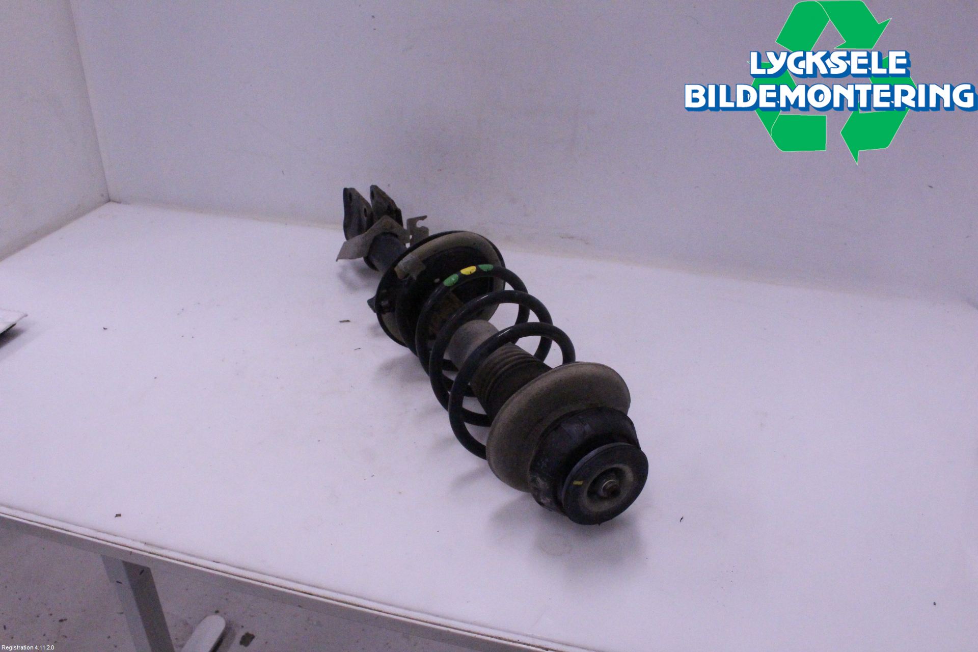 Dacia DUSTER 18-24 Fjäderben Fram Höger