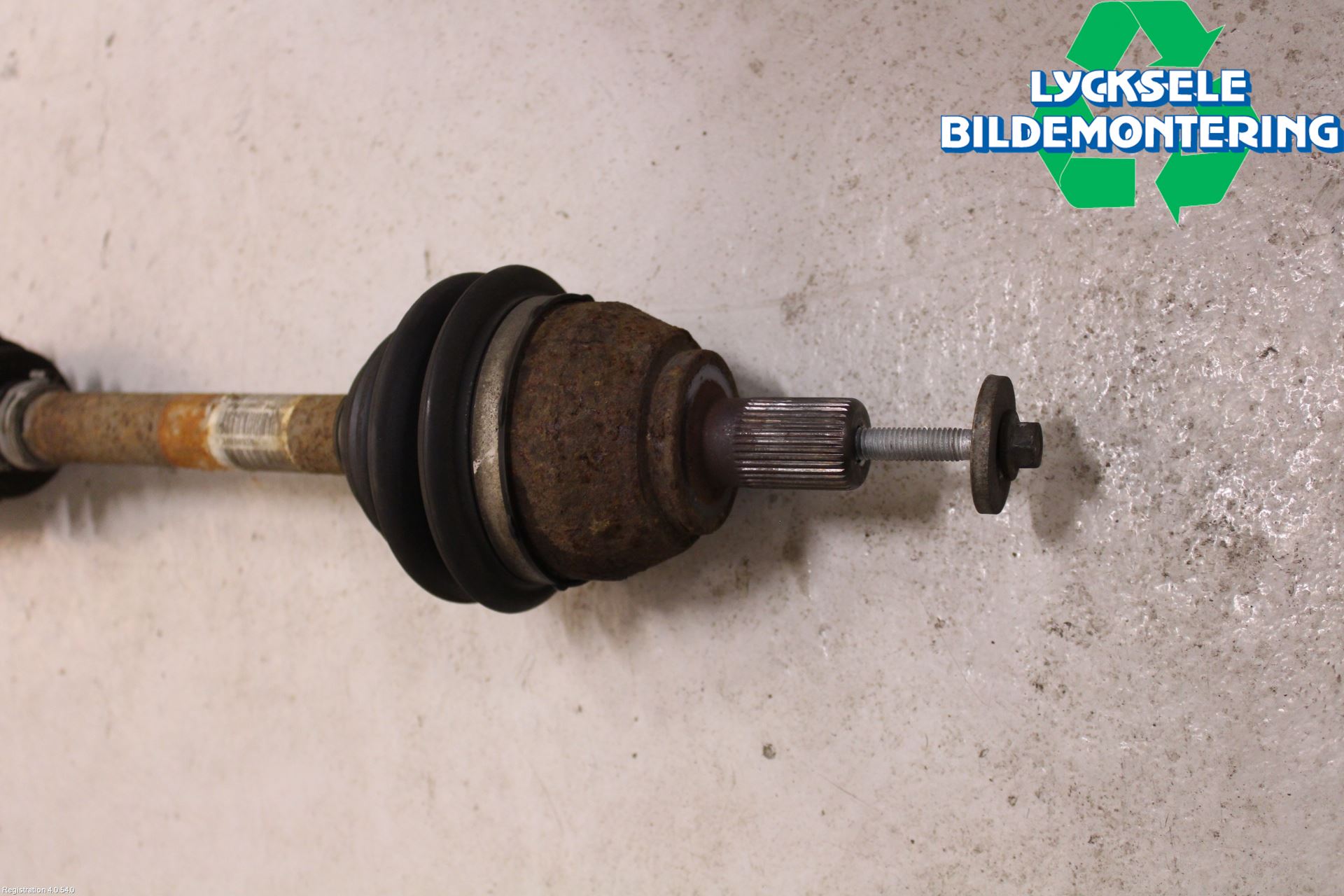 Ford FOCUS 08-11 Drivaxel Fram Vänster