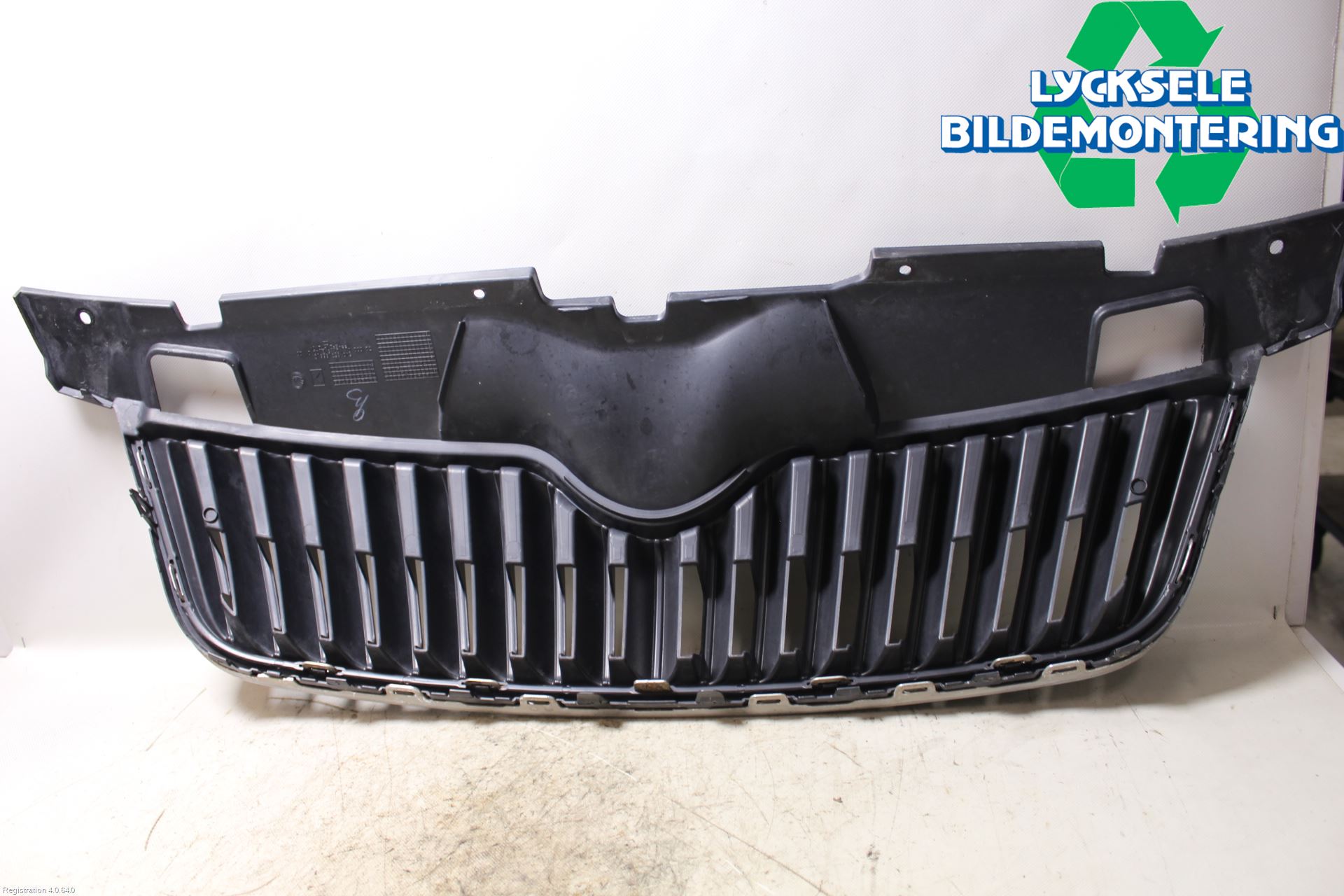 Skoda FABIA 07-14 Grill Komp