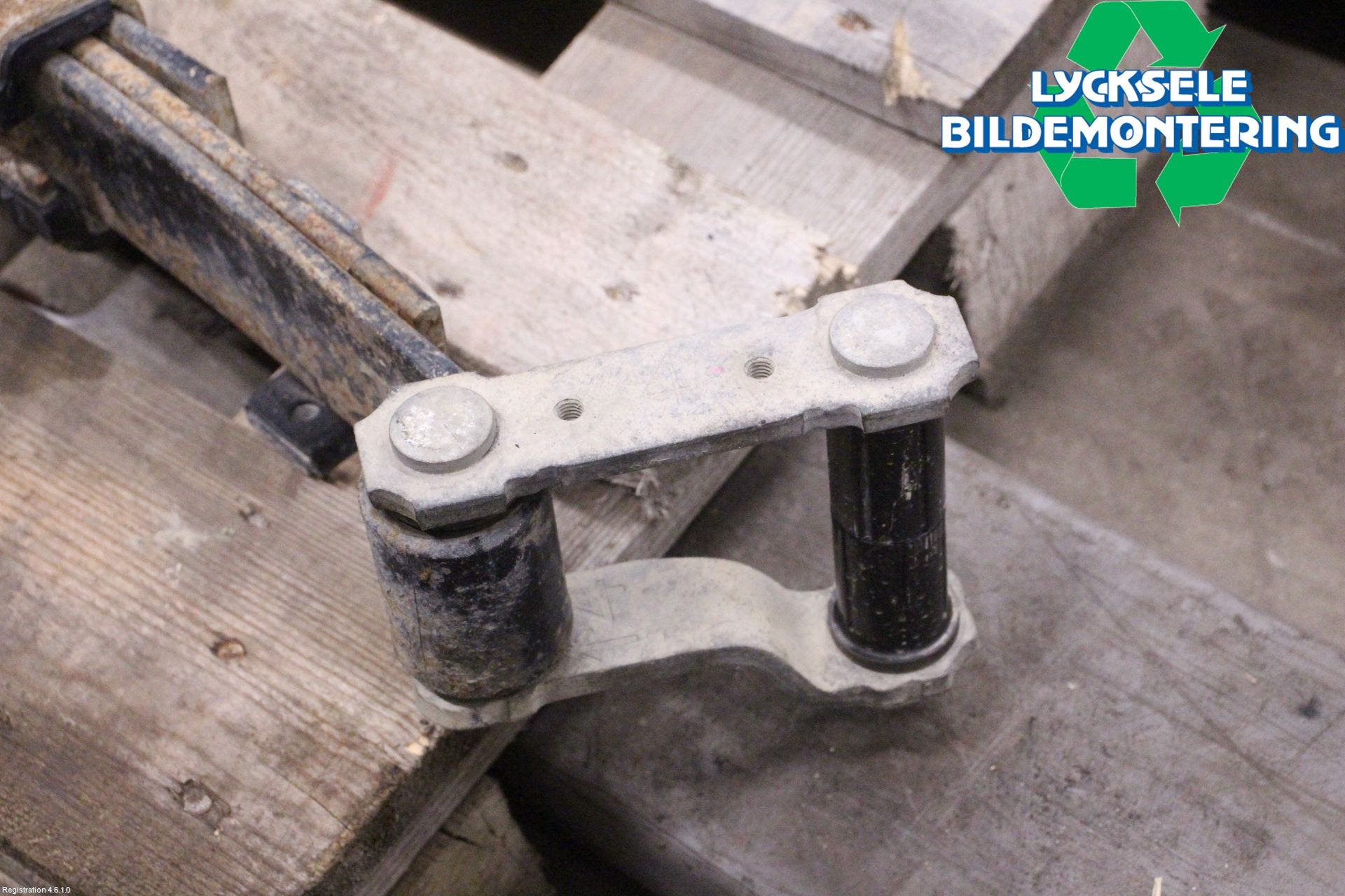 Toyota HILUX 16- Fjäder Bak Blad