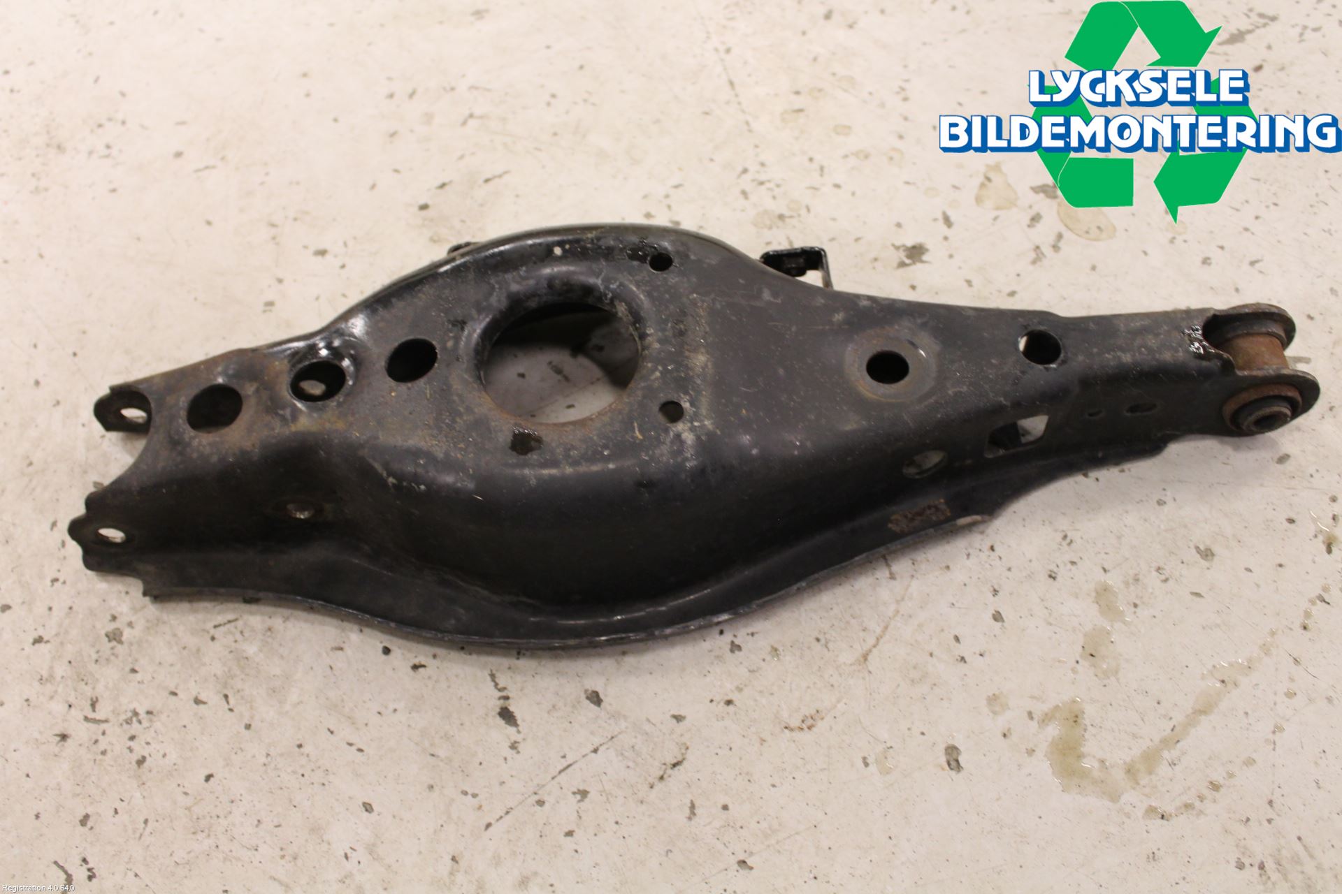 Toyota AURIS 13-19 Bärarm Bak Höger