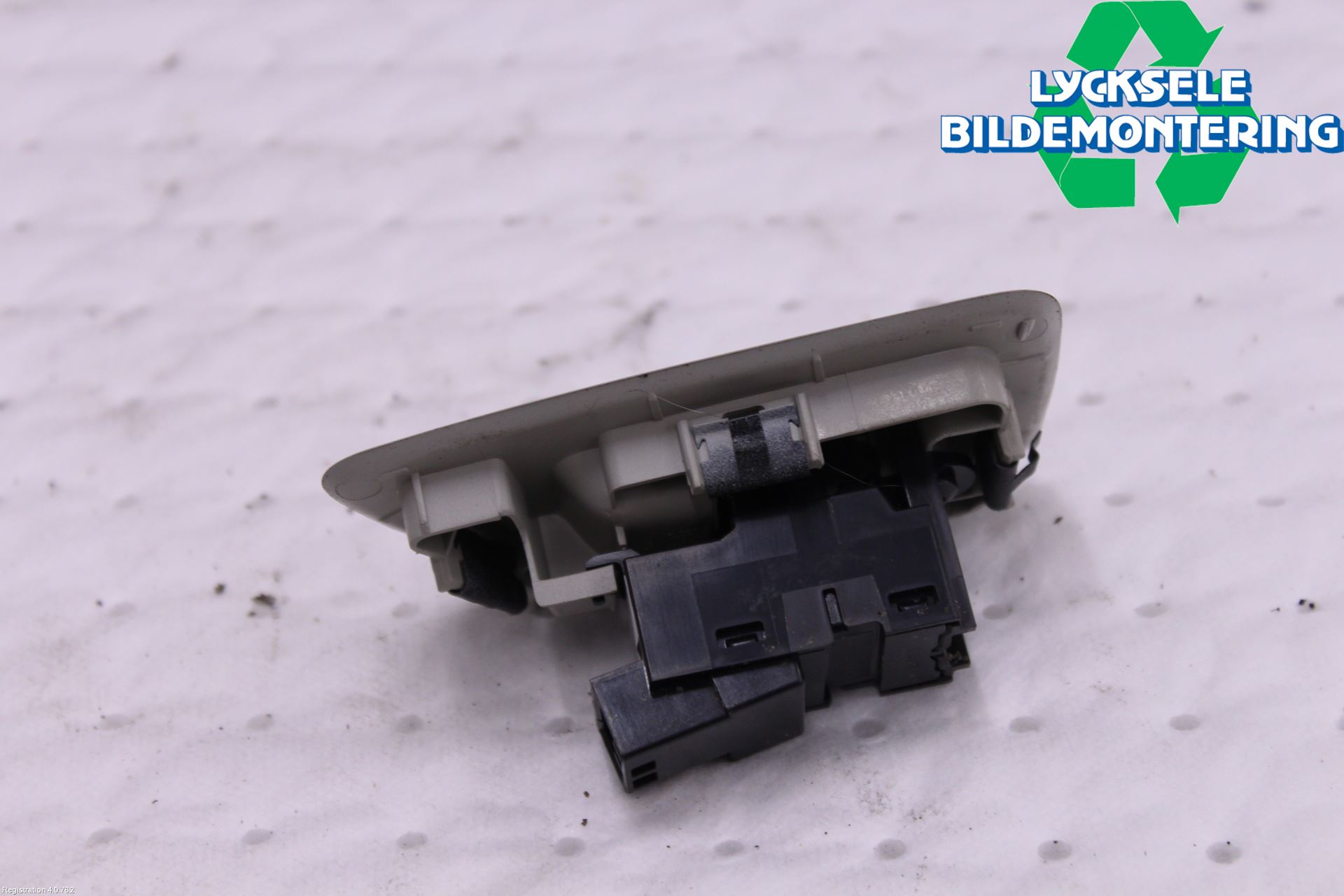 Volvo V90 17->> Strömställare Elhiss