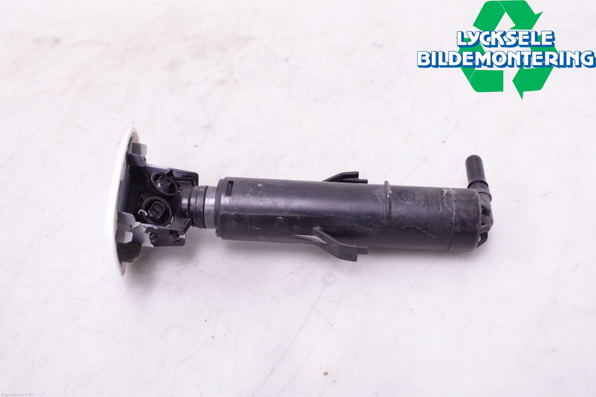 Ford KUGA 13-16 Spolarmunstycke Strålkastare