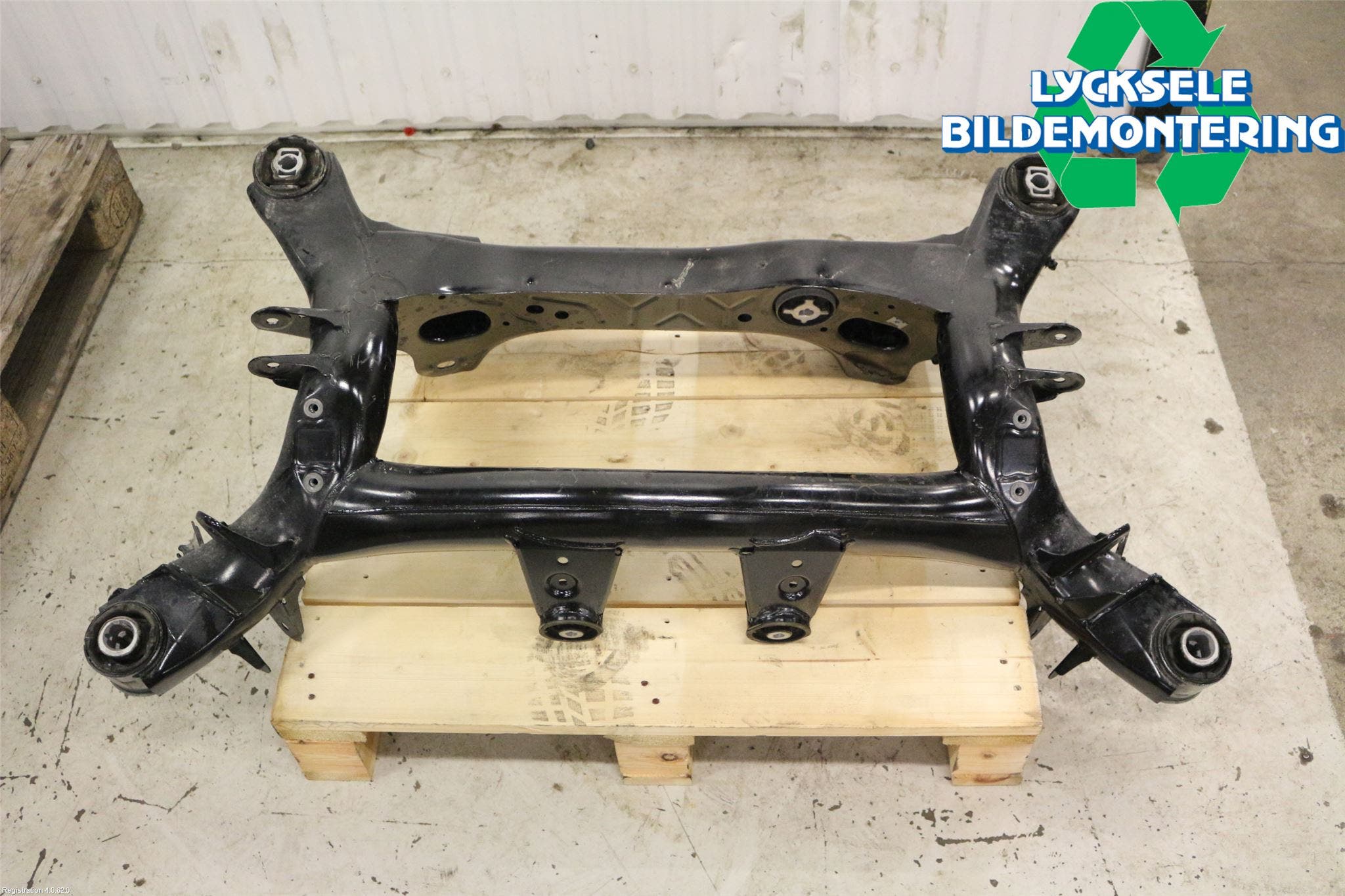 BMW 3 G20/G21/G80/G81 19- Bakaxelbalk