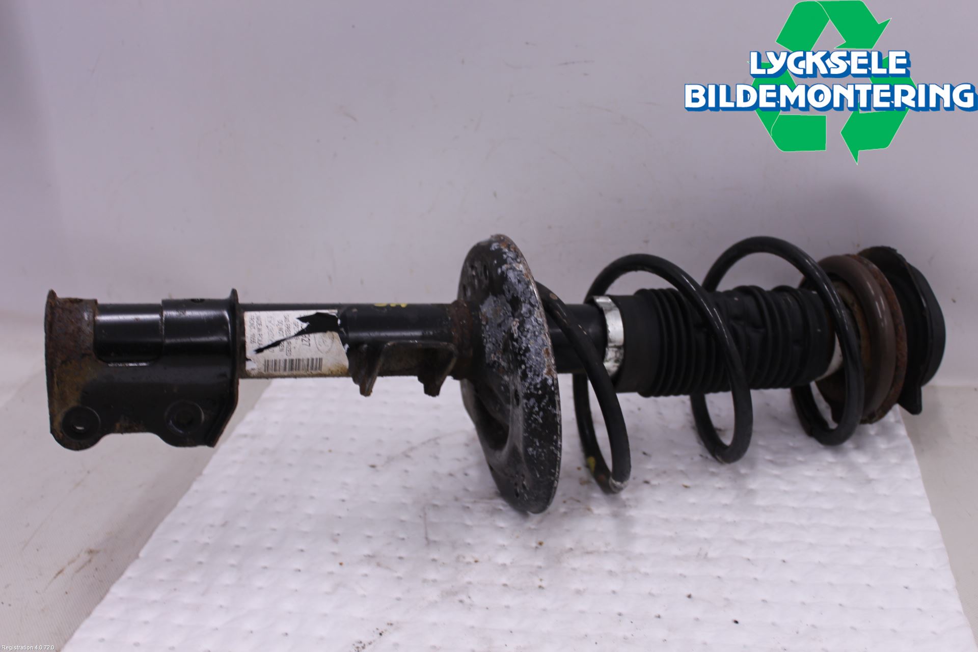 Ford KA 09-16 Fjäderben Fram Höger