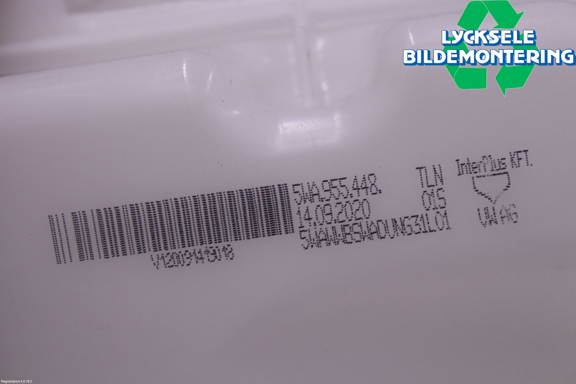 Audi A3/S3 8Y 21- Spolartank Vindruta-Strål