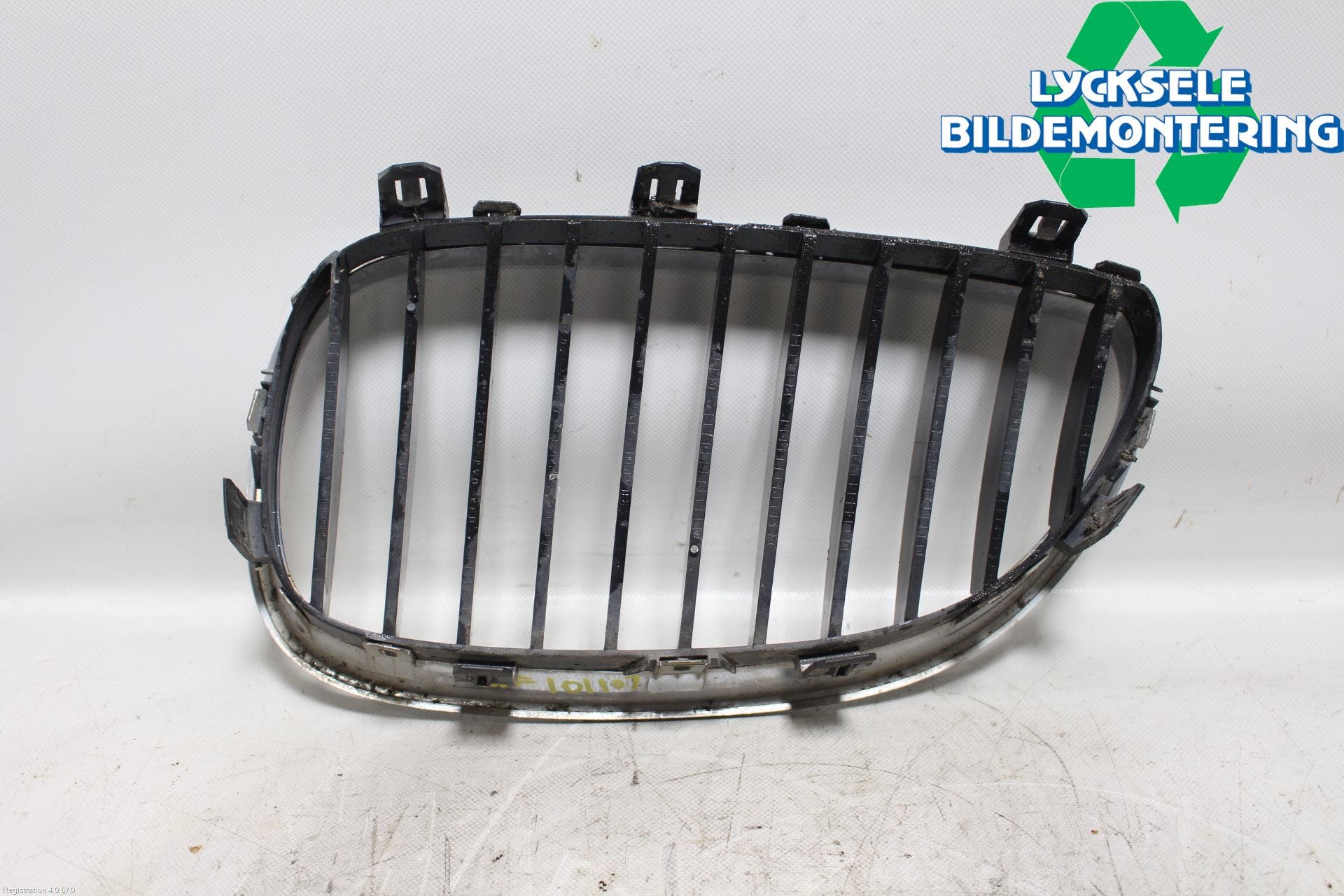 BMW 5 E60/61 Sed/Tou 02-10 Grilldel Höger