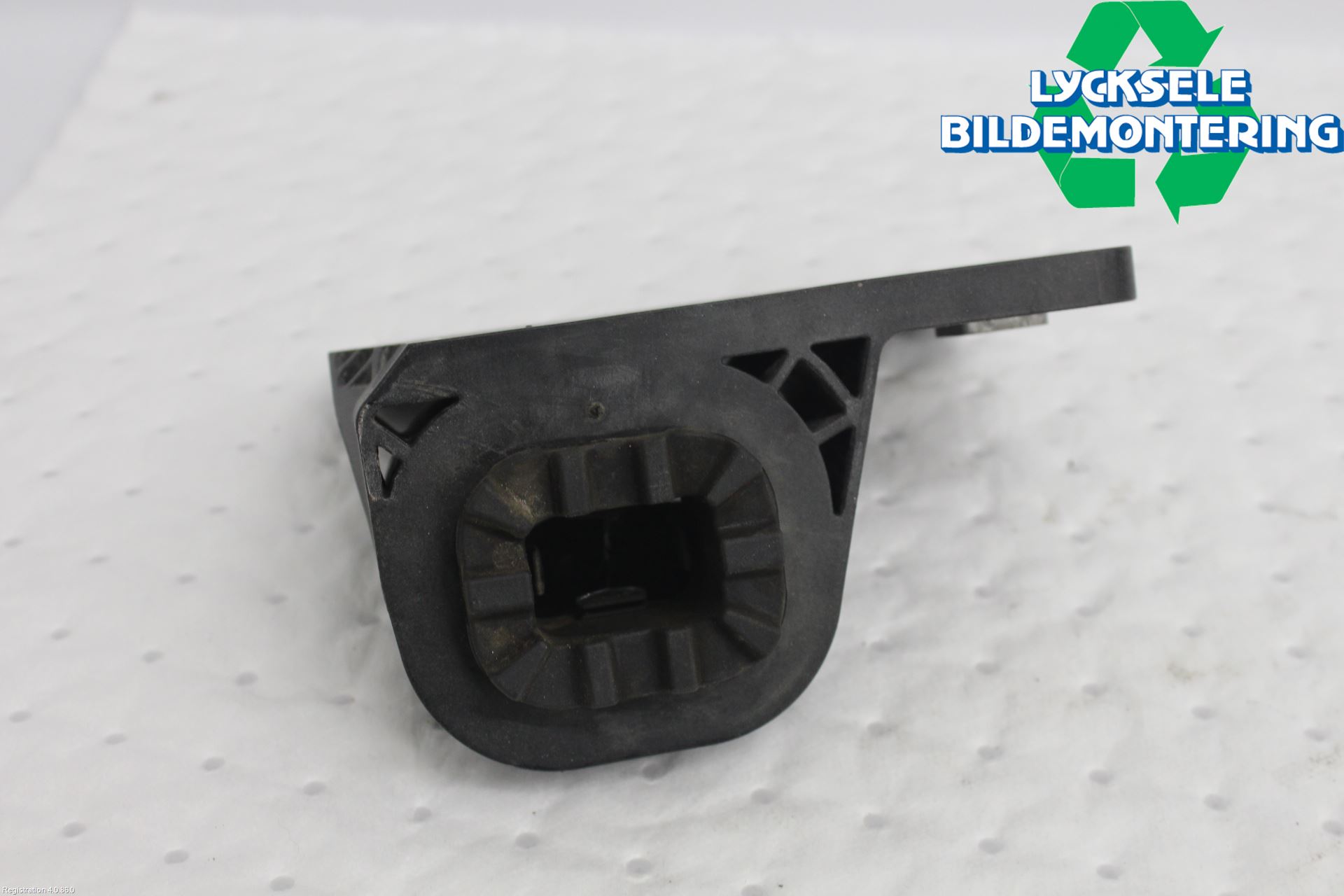 Volkswagen VW ID.3 21- Kylarfäste-Ram-Balk