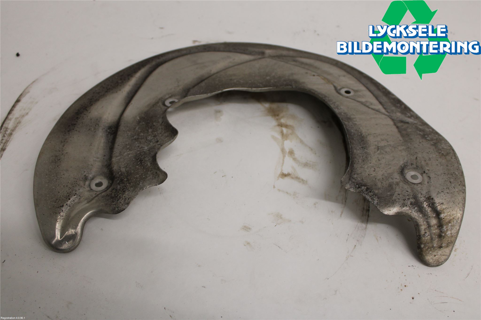 Audi A6 F2/C8 19- Bromssköld Fram