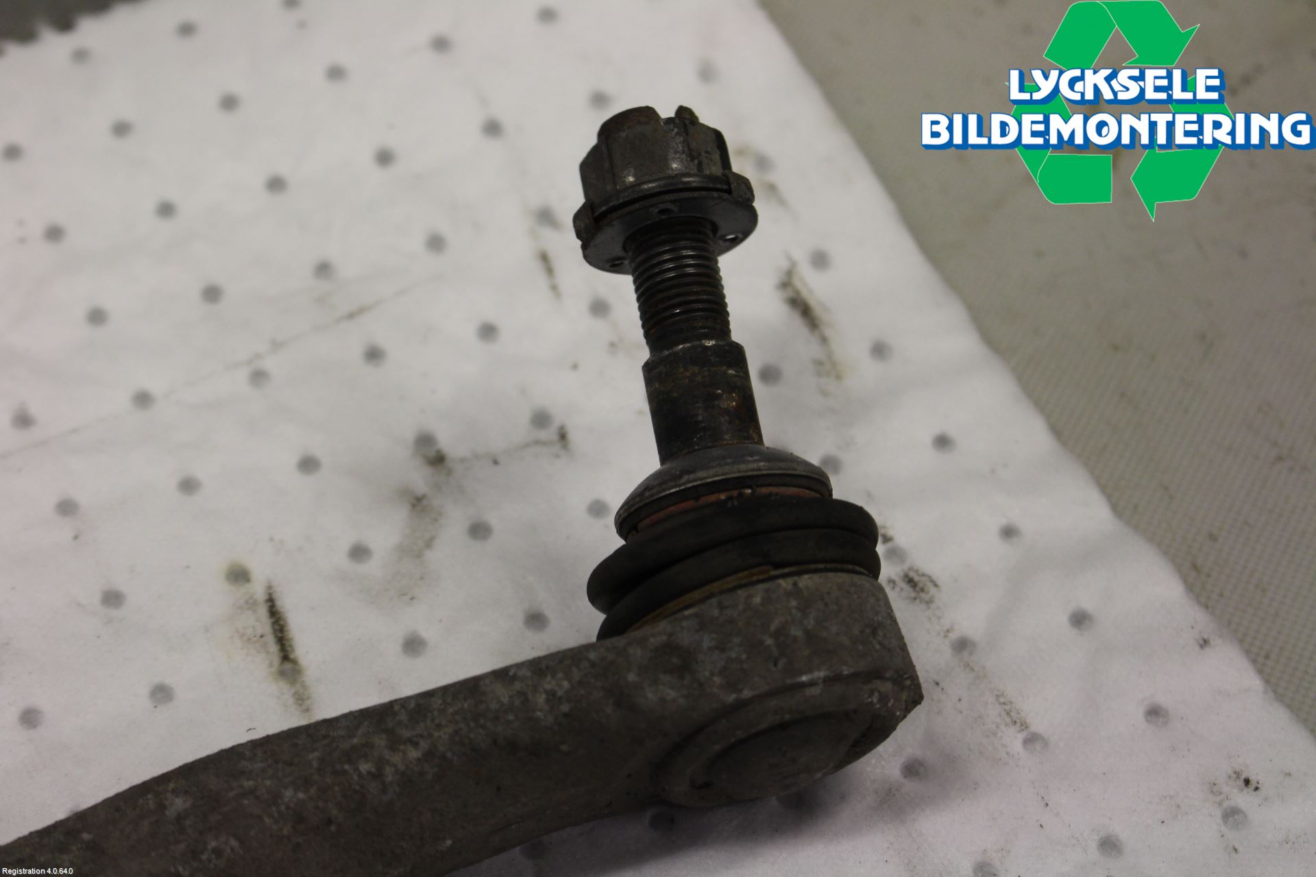 BMW 3 F30/F31/F80 12-19 Bärarm Fram Undre Hö