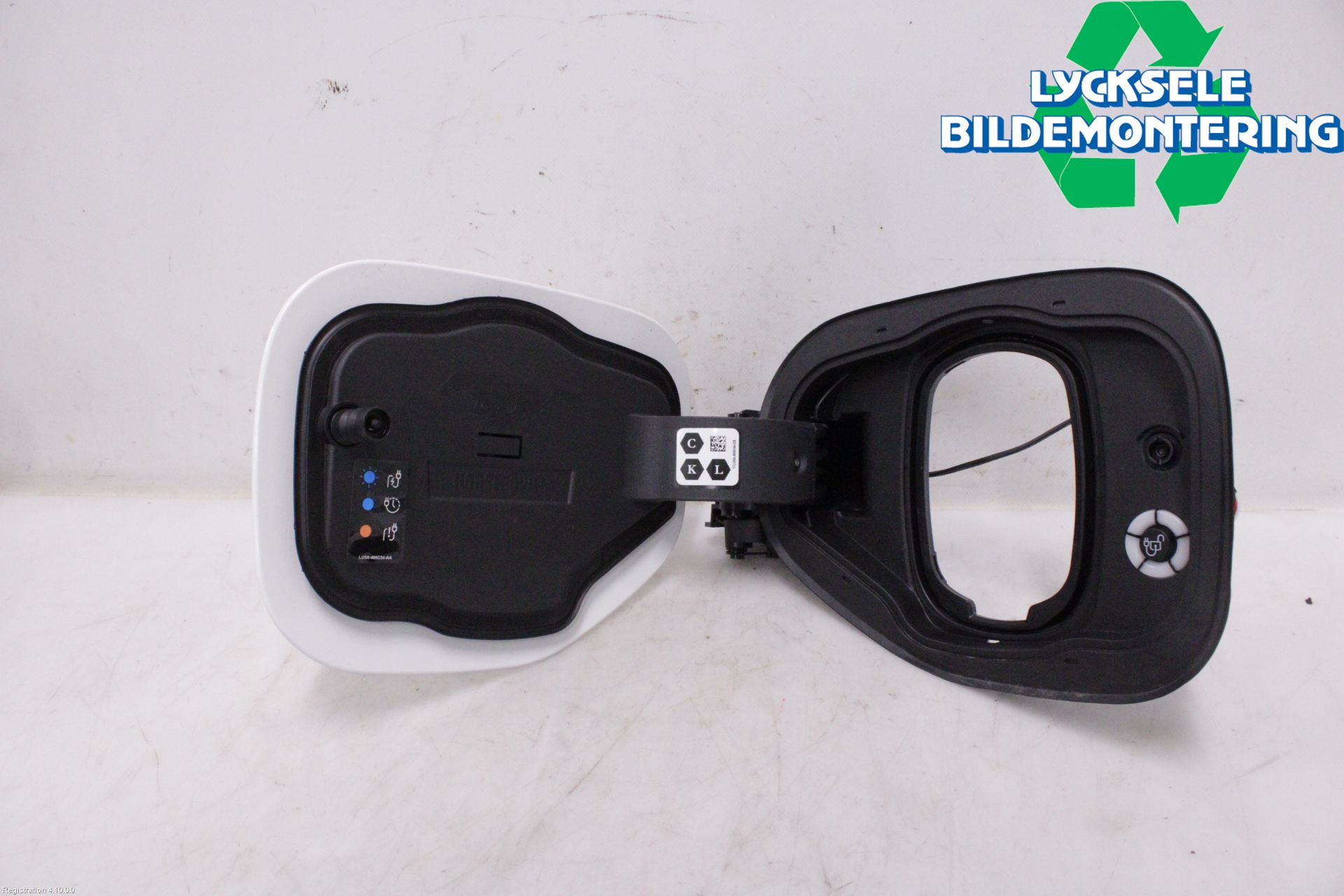 Ford MUSTANG Mach-E 21- Tanklucka