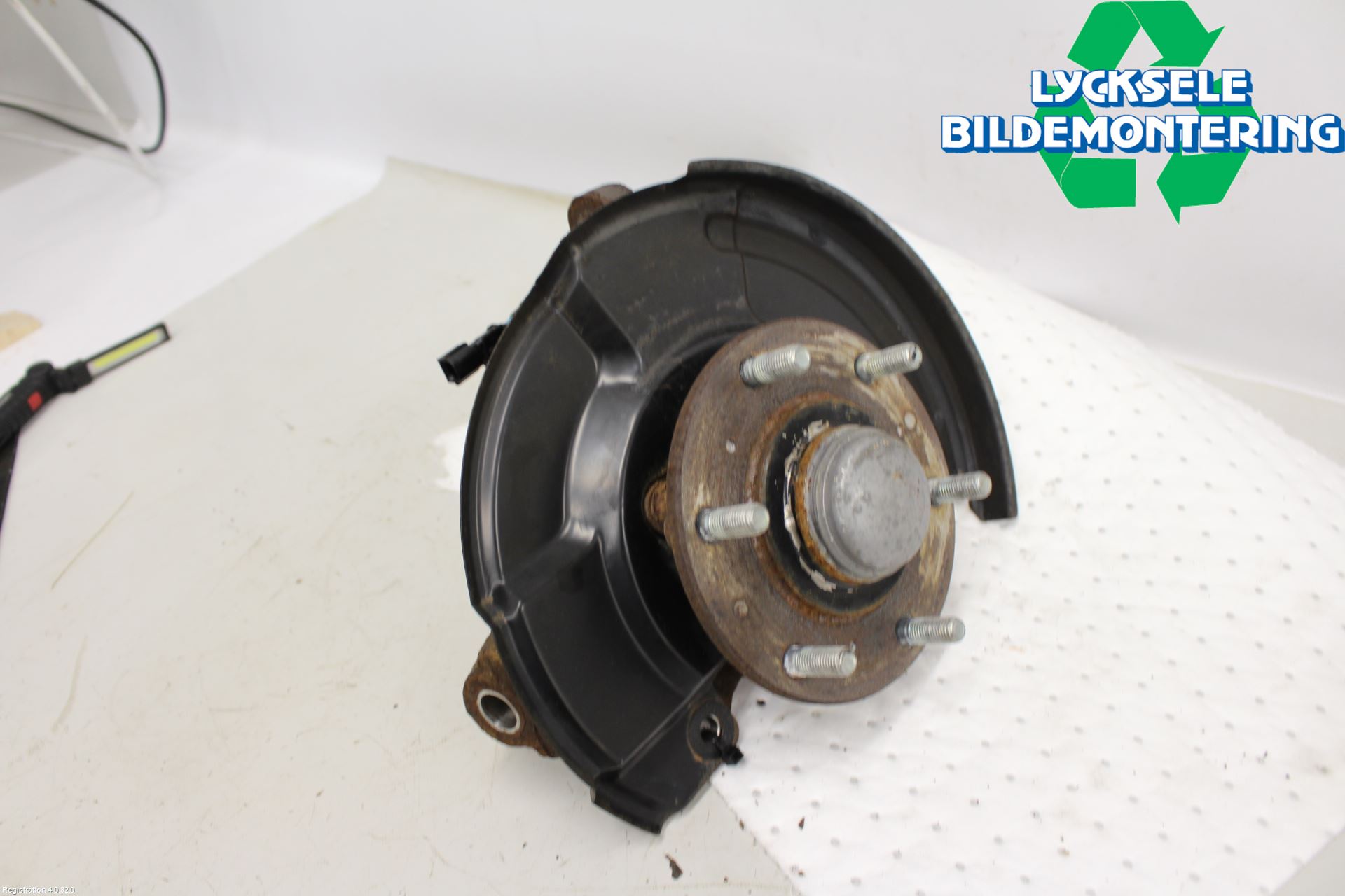 Mitsubishi L200 16-23 Styrspindel Lagerhus Vä