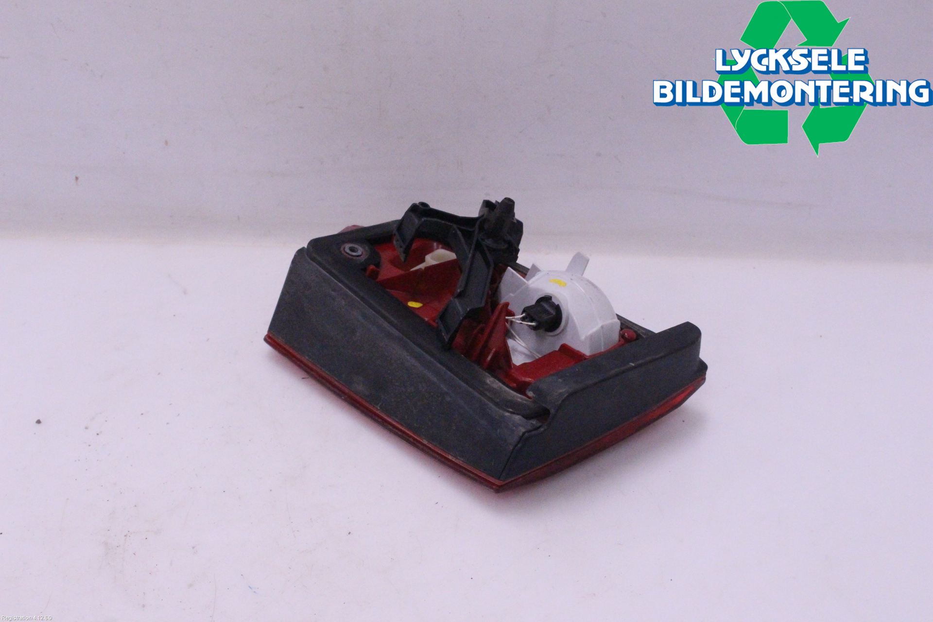 Audi A6 ALLROAD 12-18 Bakljus Lucka Vä