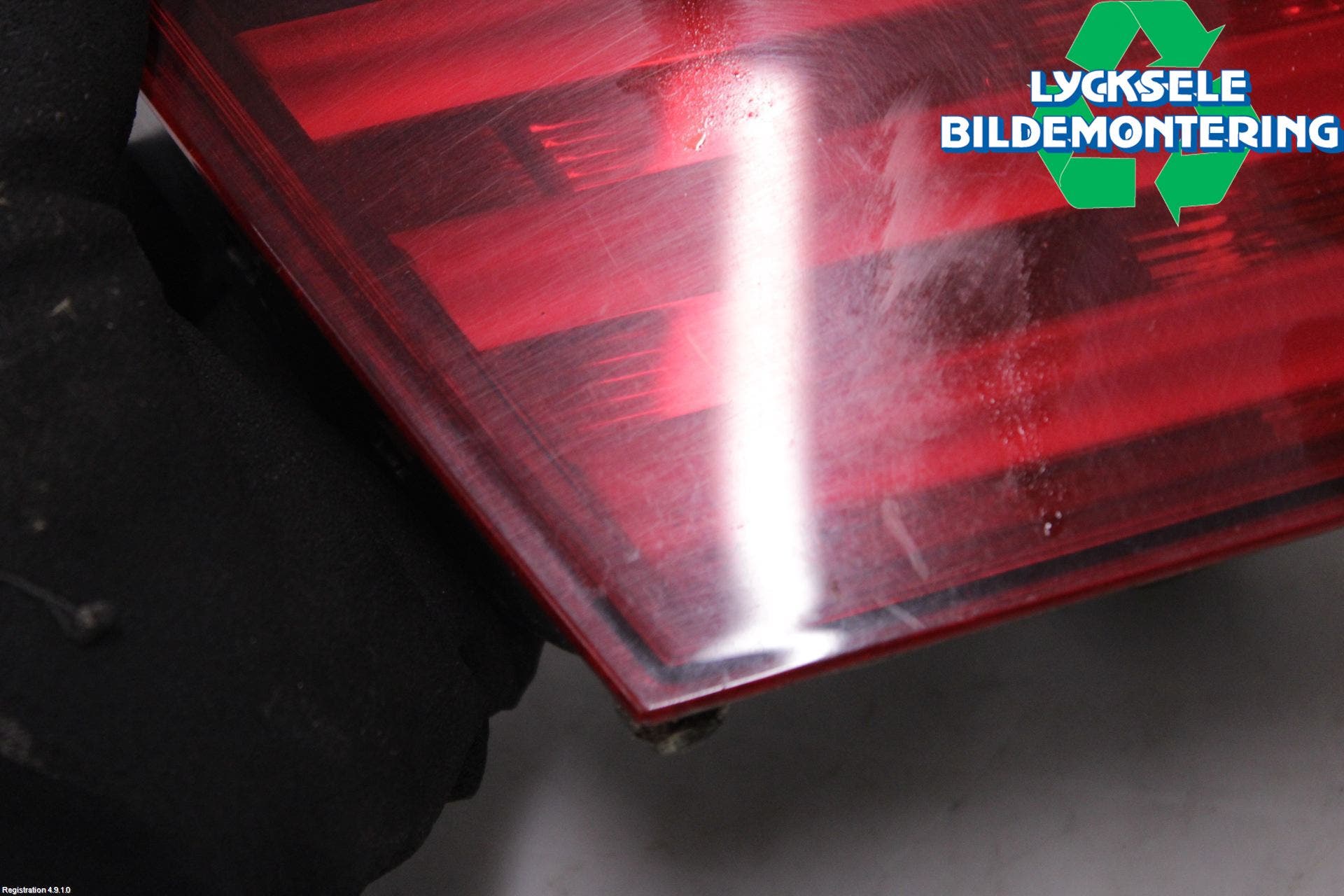 BMW 5 F10/F11/F18 09-17 Bakljus Lucka Vä