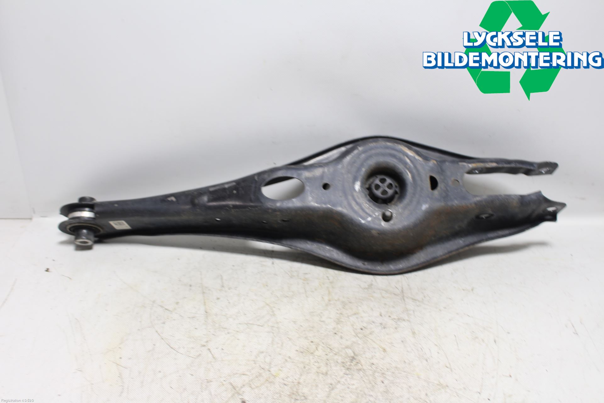 Volkswagen VW GOLF / E-GOLF VII 13-20 Bärarm Bak Höger
