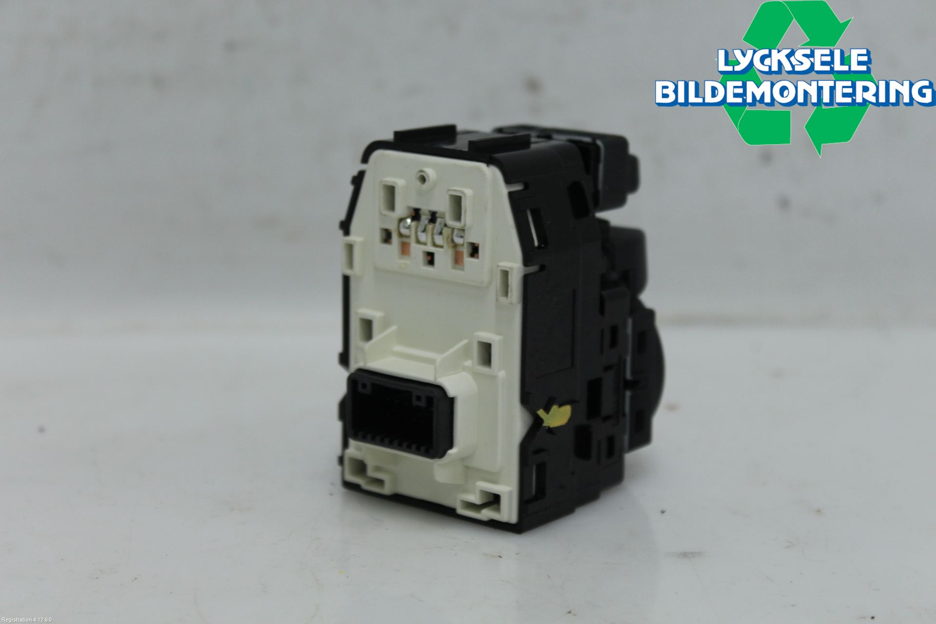 Kia STONIC 18->> Strömställare Spegel