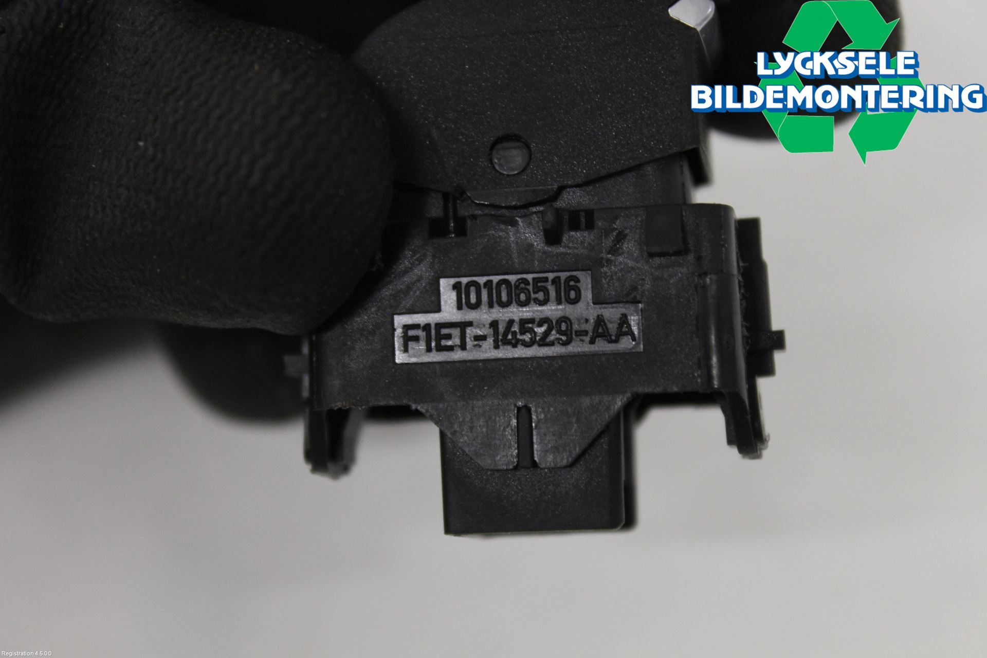 Ford KUGA 17-19 Strömställare Elhiss