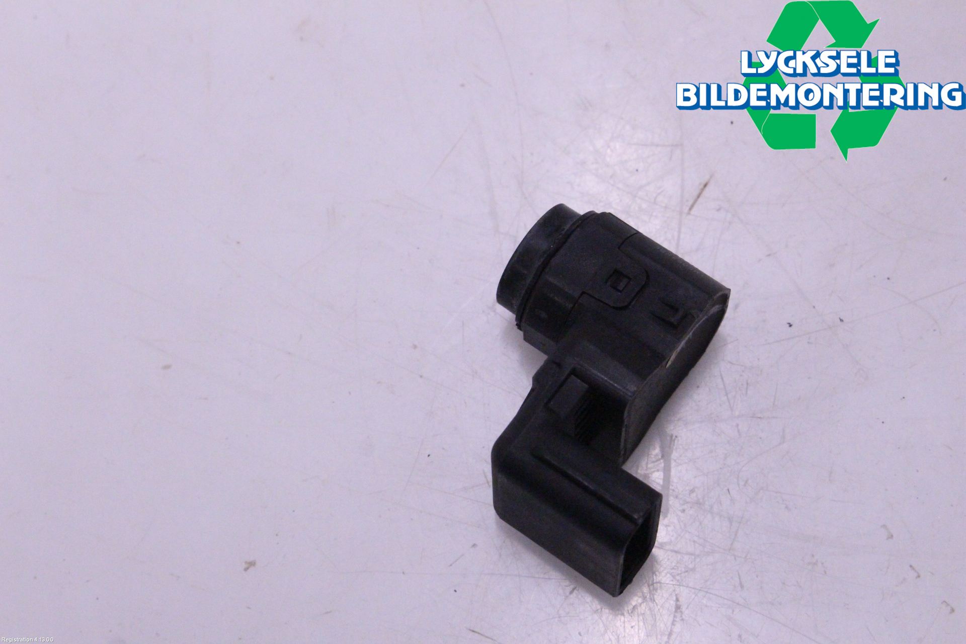 Hyundai i40 16-18 Parkeringshjälp Frontsensor
