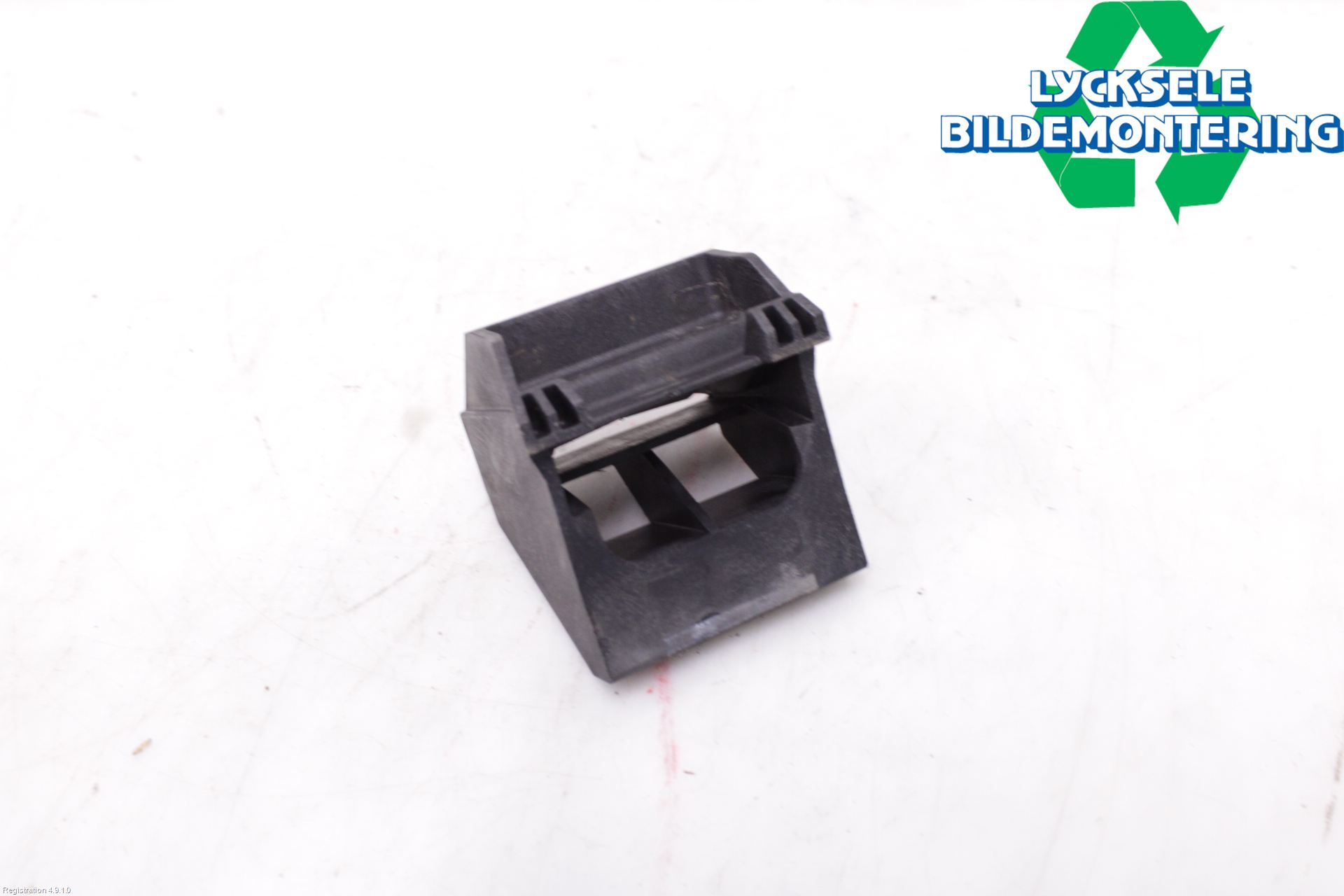 BMW 5 E60/61 Sed/Tou 02-10 Kylarfäste-Ram-Balk