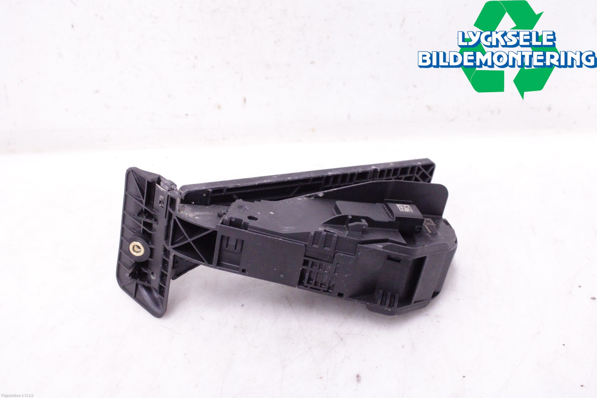 BMW 5 G30/G31/F90 17-23 Gaspedal