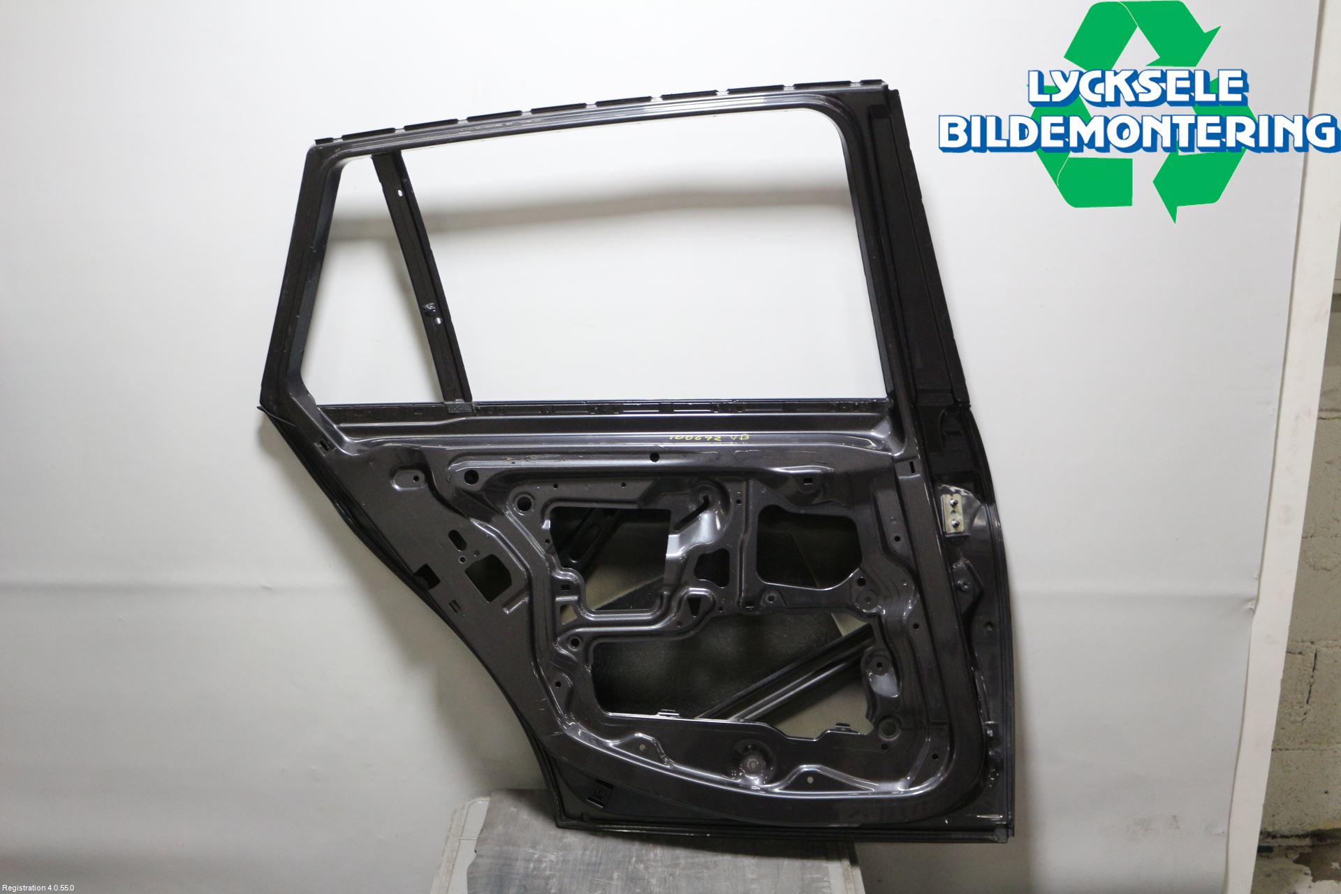 BMW 3 E90/91 SED/TOU 05-12 Dörr Bak Vänster