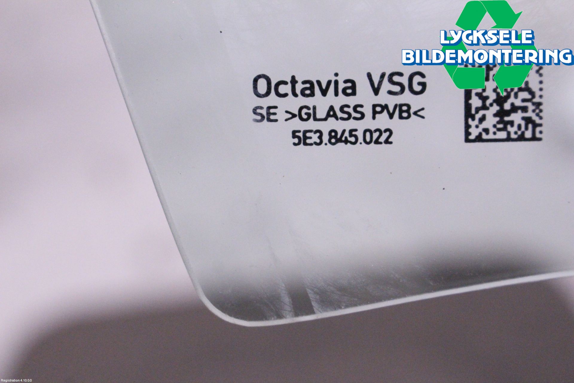 Skoda OCTAVIA (5E) 13-20 Dörruta Fram Höger
