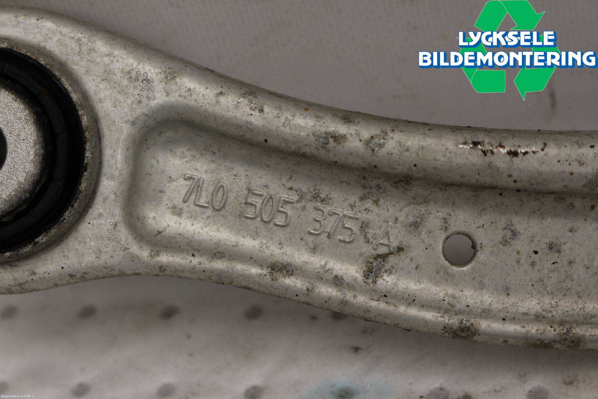 Volkswagen VW TOUAREG 7P 11-18 Bärarm Bak Höger