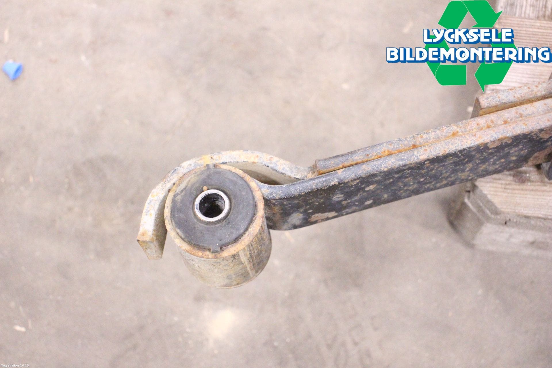 Toyota HILUX 16- Fjäder Bak Blad