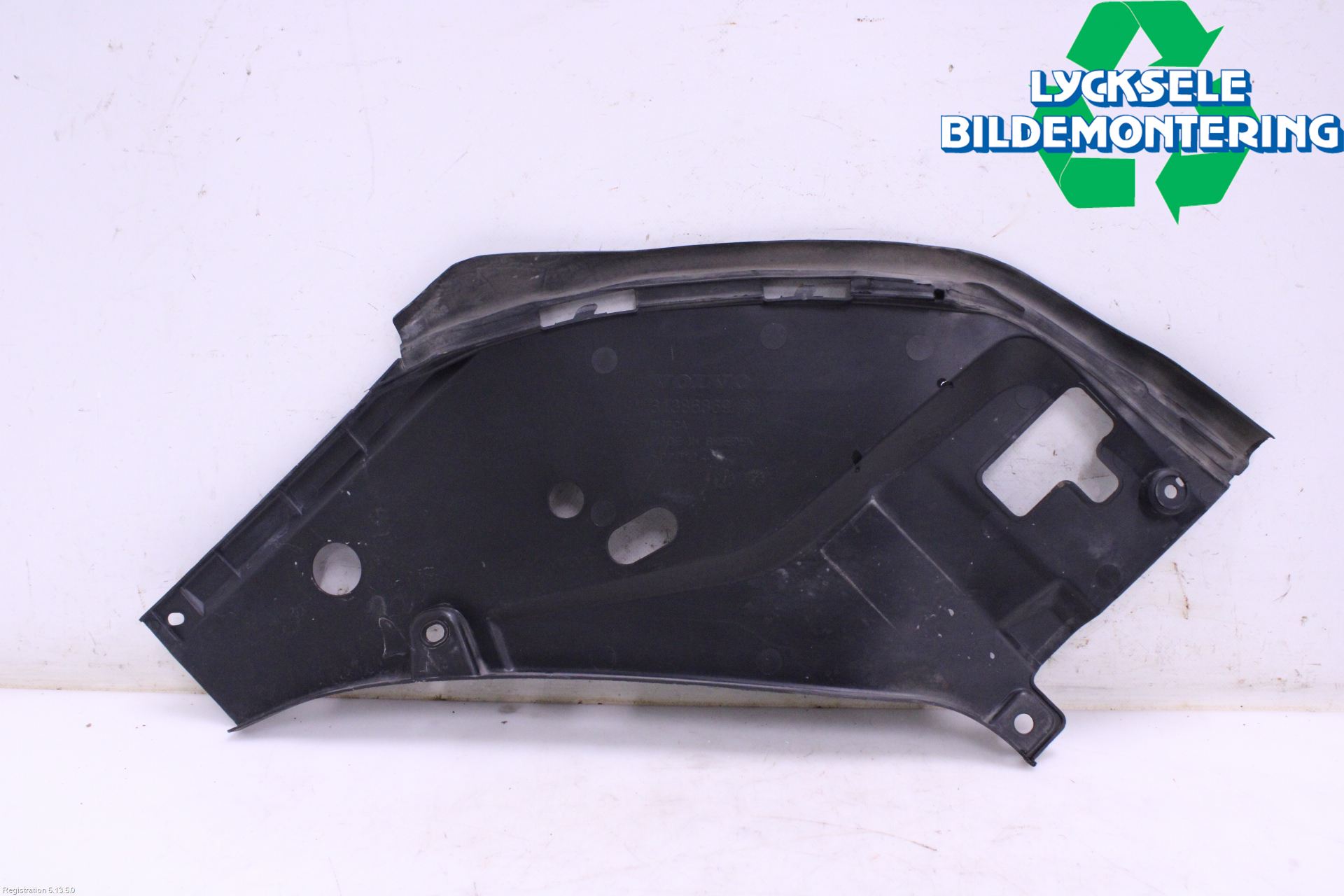 Volvo V90 17->> Täckplast Front