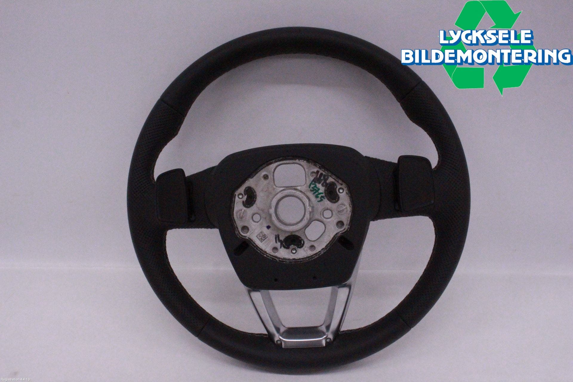 Audi A4/S4 B9 20- Ratt