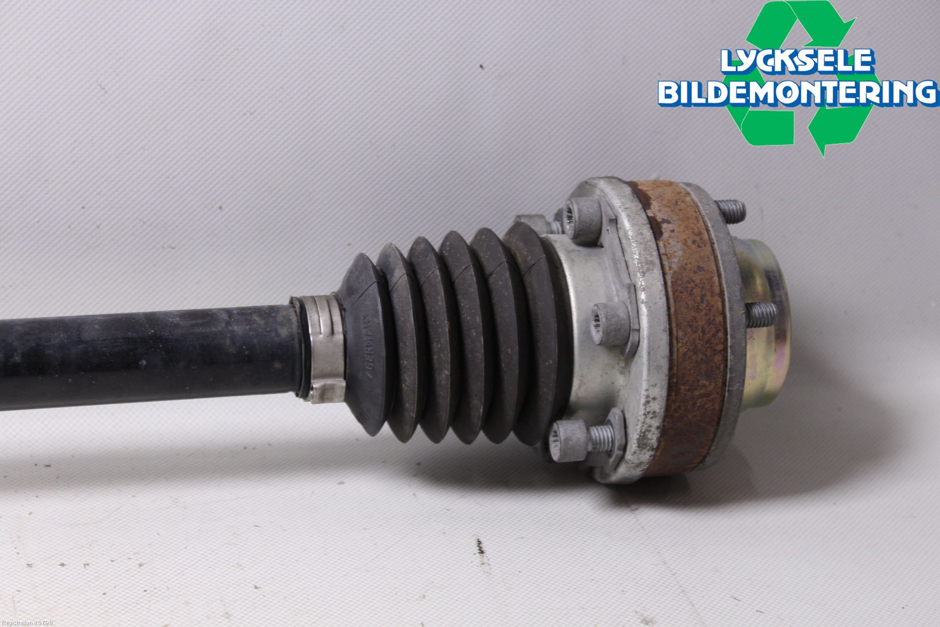Volkswagen VW TIGUAN 16-24 Drivaxel Bak Höger