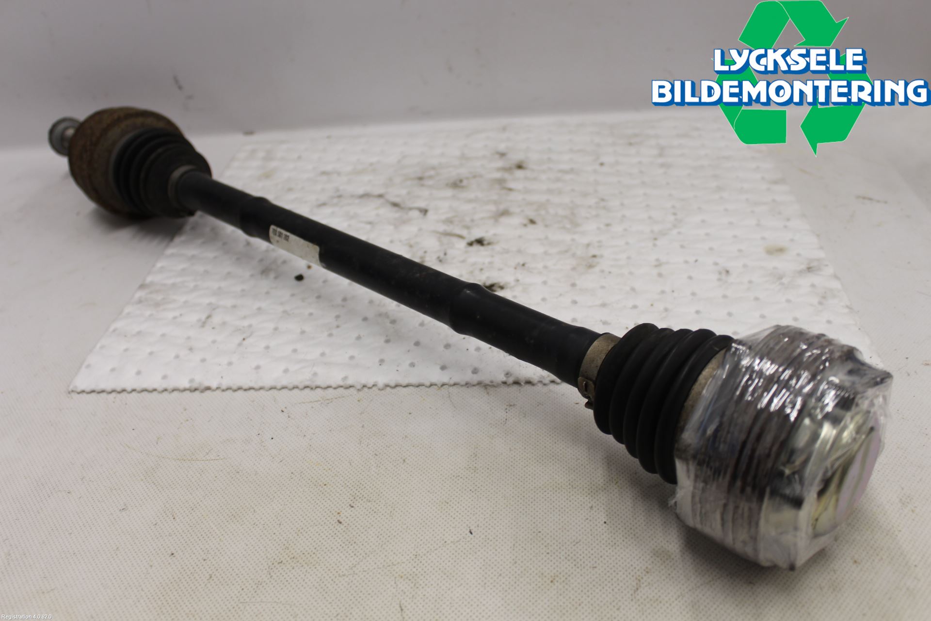 Volkswagen VW TRANSP/CARAVELLE (T5) 04-15 Drivaxel Bak Höger