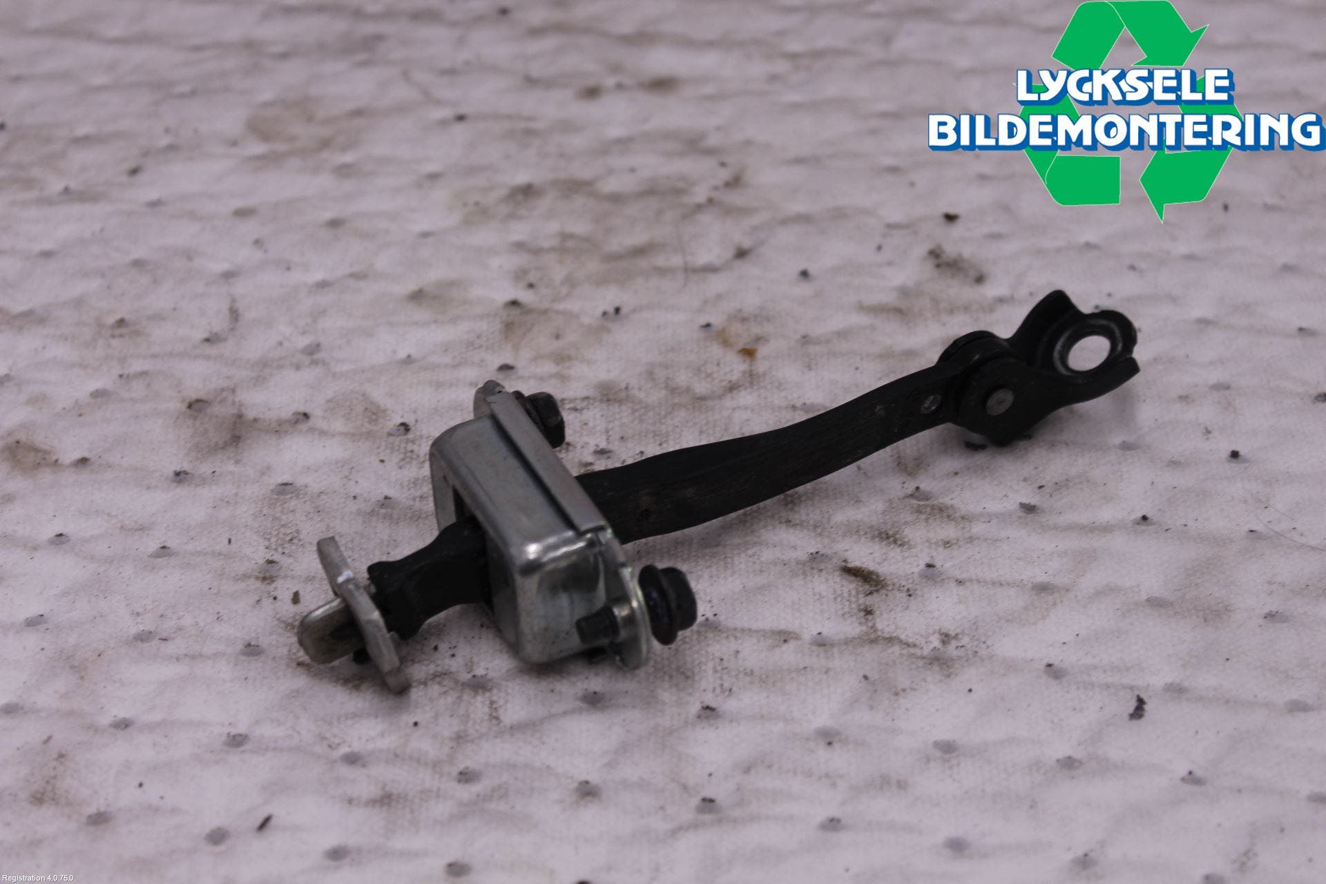 Nissan JUKE 14-19 Dörrstopp