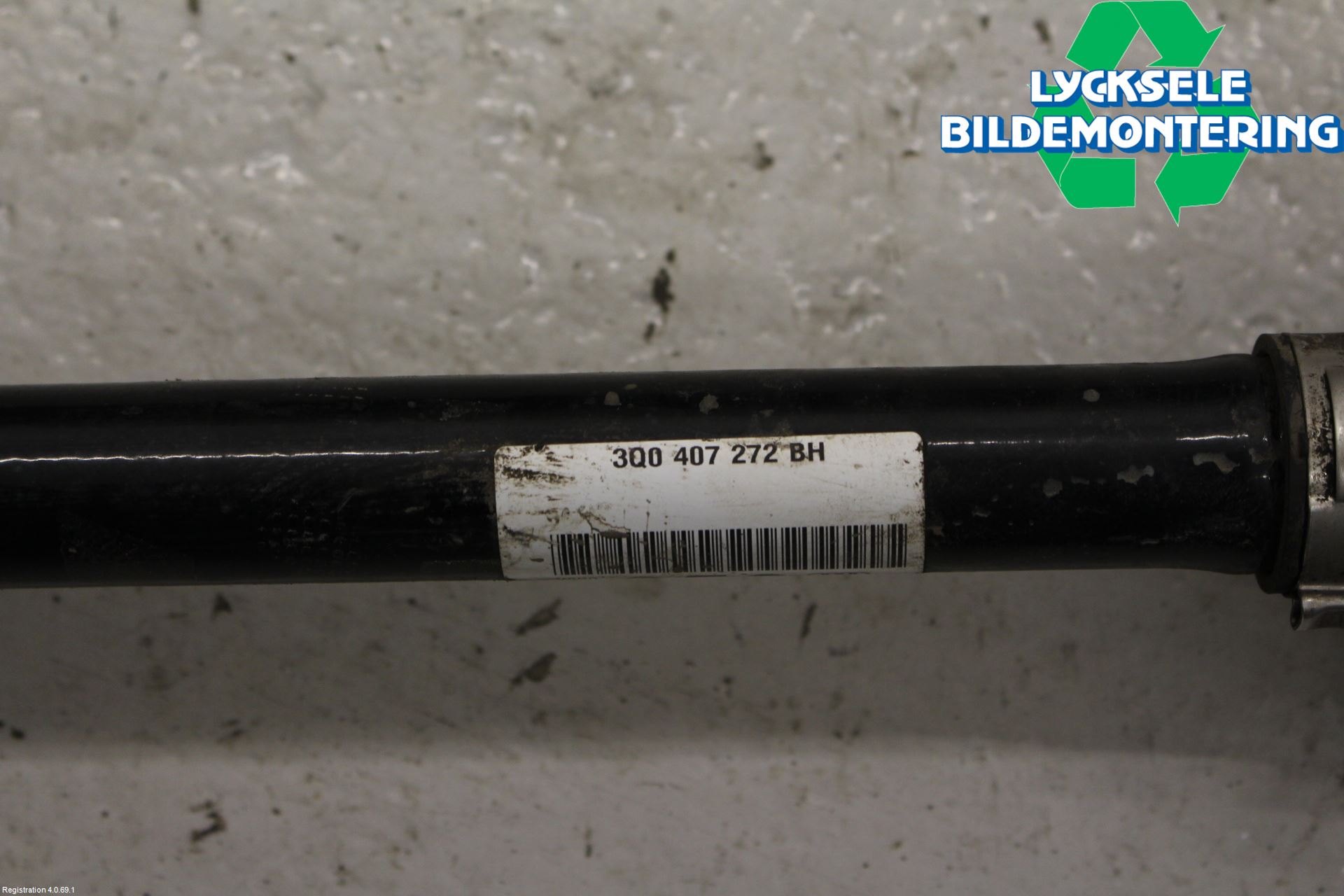 Volkswagen VW TIGUAN 16-24 Drivaxel Fram Höger